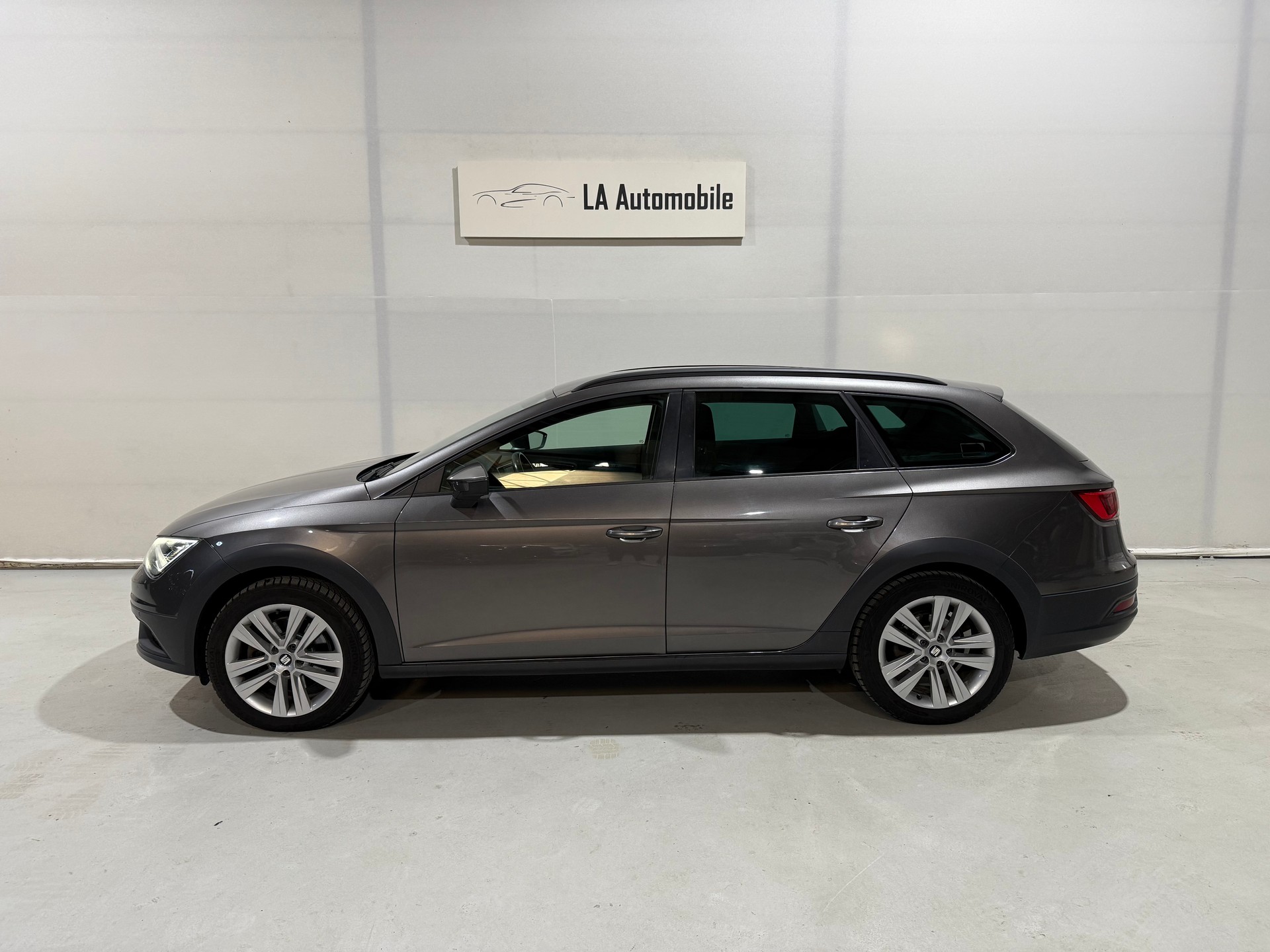 SEAT Leon ST 2.0 TDI X-Perience 4Drive DSG-image-2