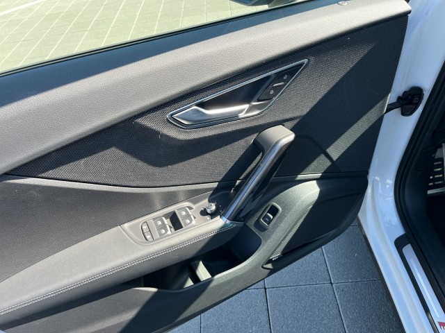 AUDI Q2 40 TFSI S line quattro S-tronic-image-10