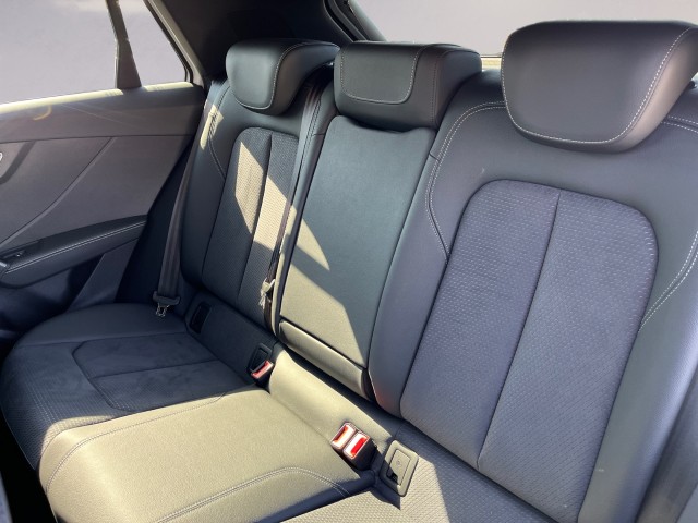 AUDI Q2 40 TFSI S line quattro S-tronic-image-15