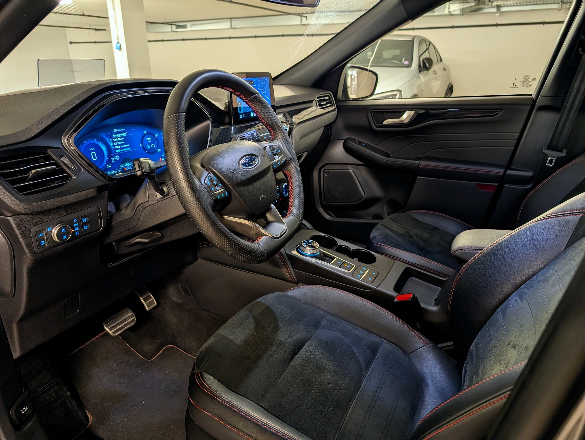 FORD Kuga 2.5 PHEV ST-Line 2WD-image-7