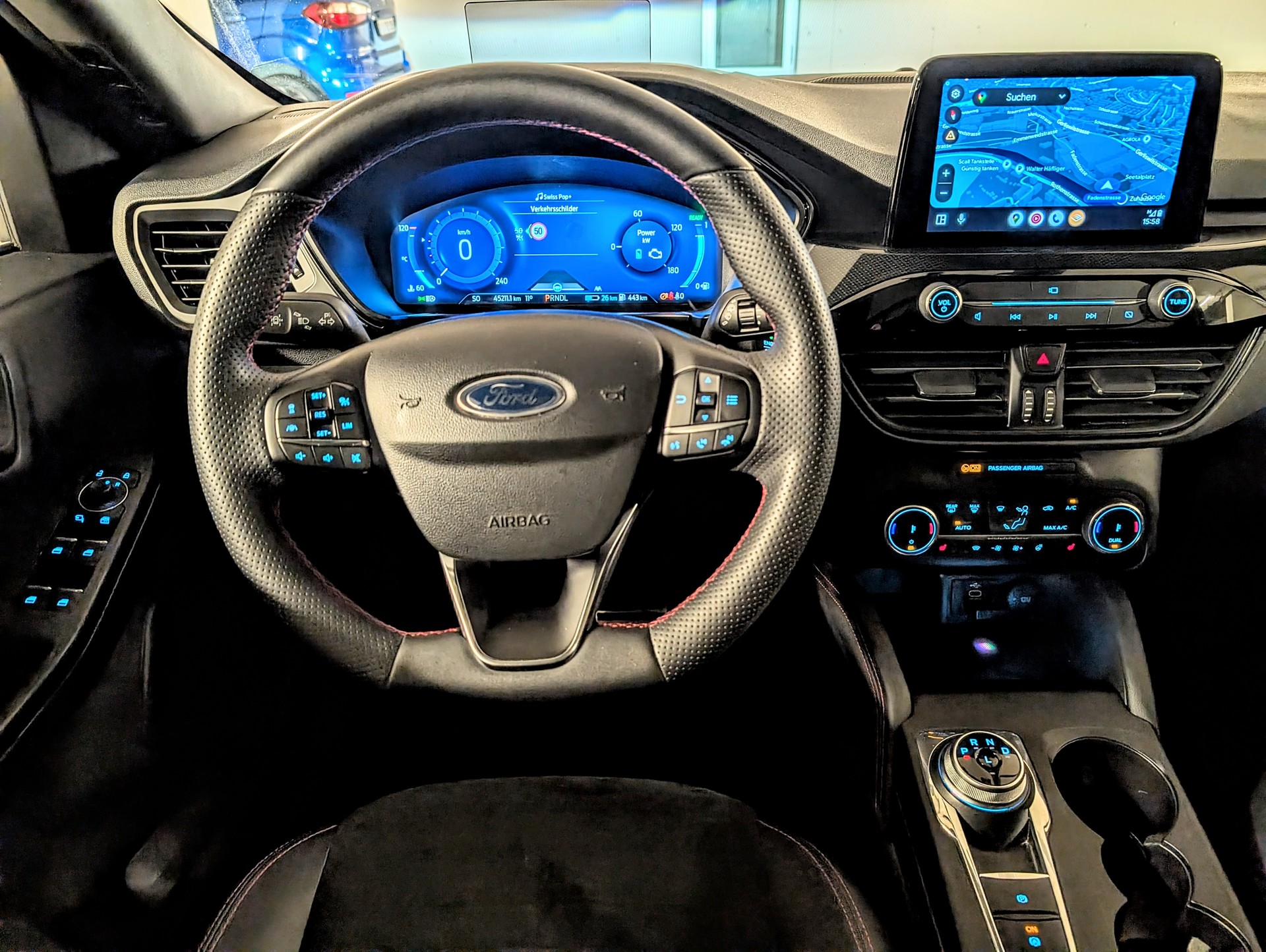 FORD Kuga 2.5 PHEV ST-Line 2WD-image-12