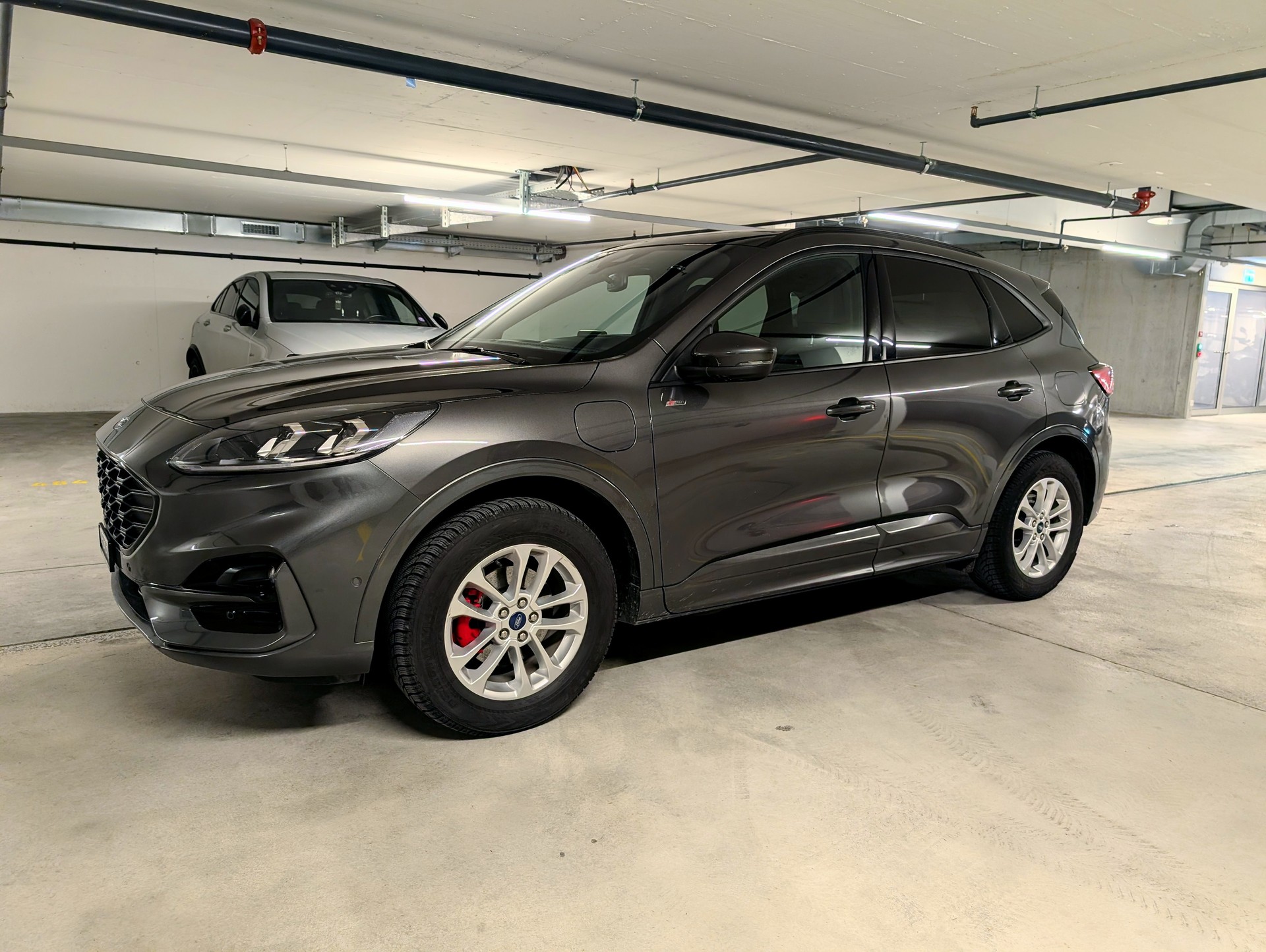 FORD Kuga 2.5 PHEV ST-Line 2WD-image-4