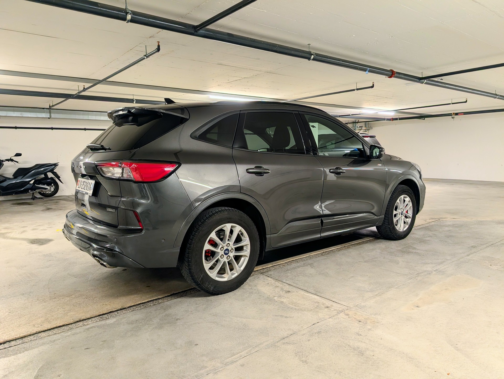 FORD Kuga 2.5 PHEV ST-Line 2WD-image-3