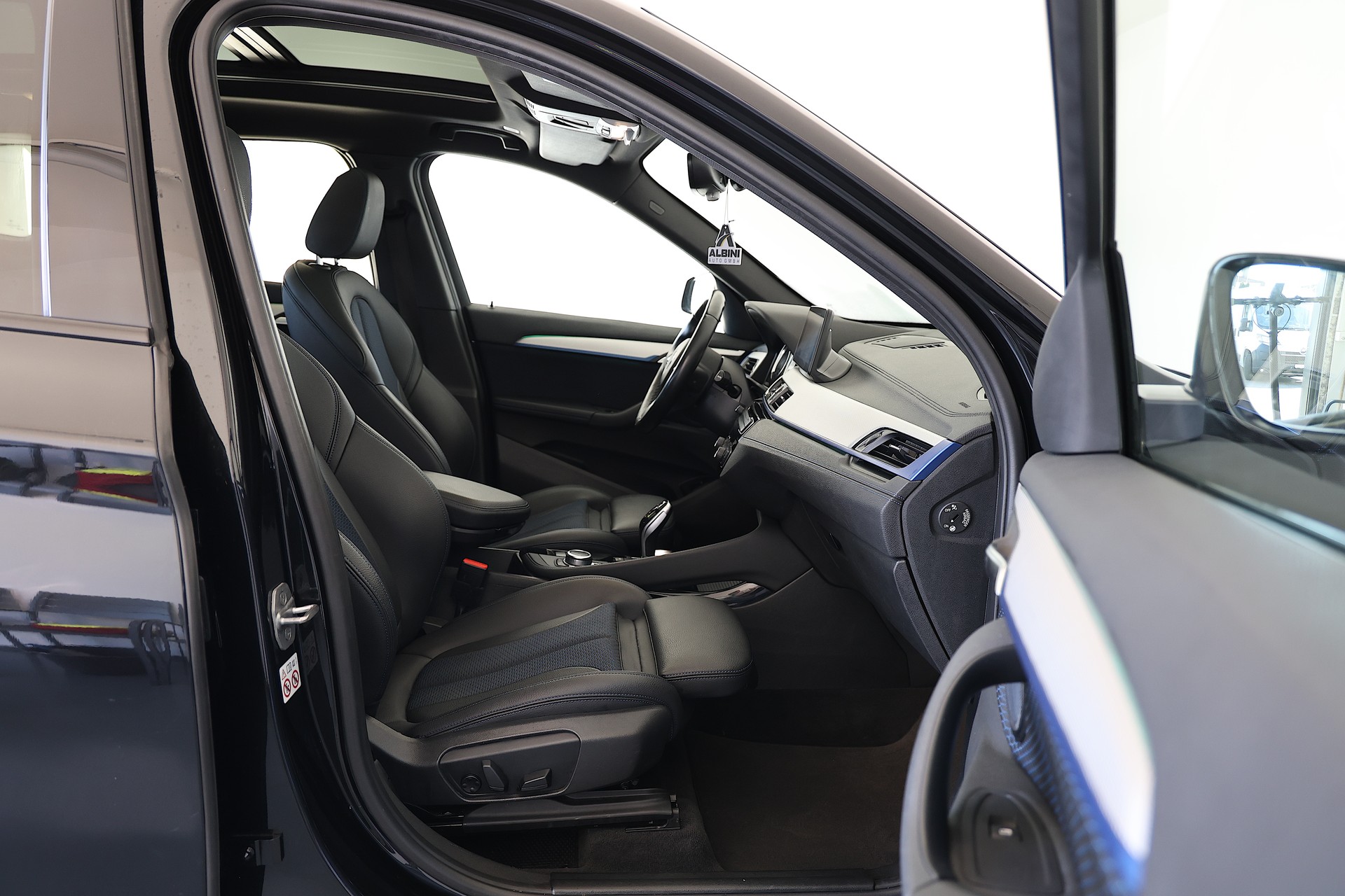 BMW X1 xDrive 18d M Sport Steptronic-image-12