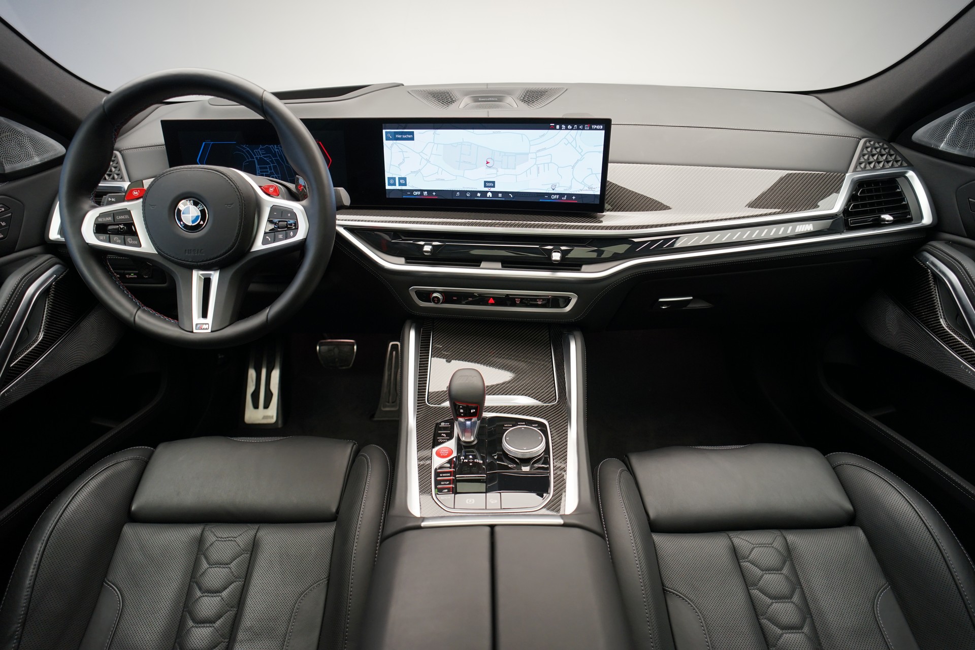BMW X6M Steptronic M Competition *CH-Fahrzeug* *Carbon* *B&W*-image-11