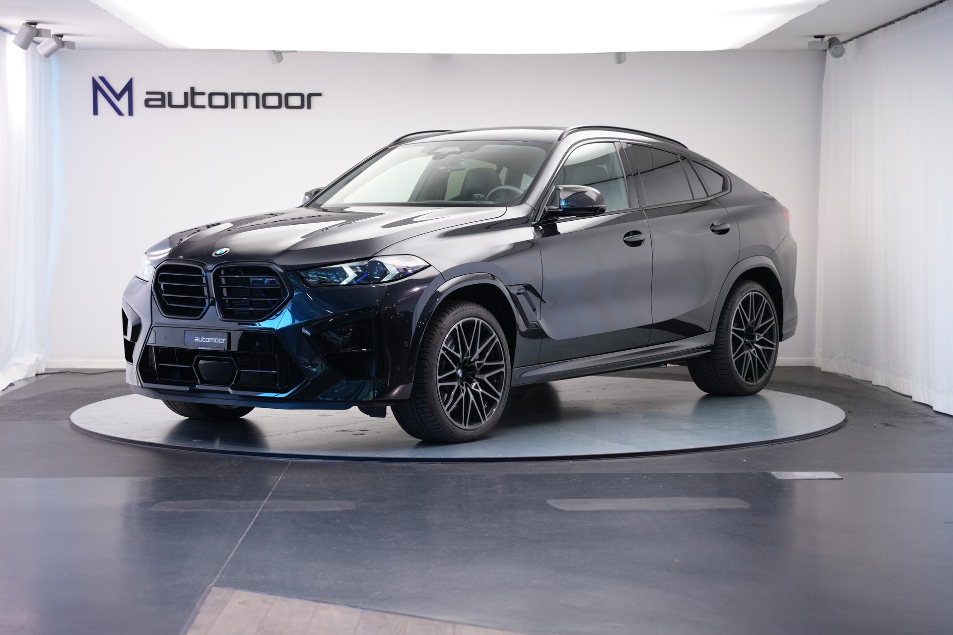 BMW X6M Steptronic M Competition *CH-Fahrzeug* *Carbon* *B&W*