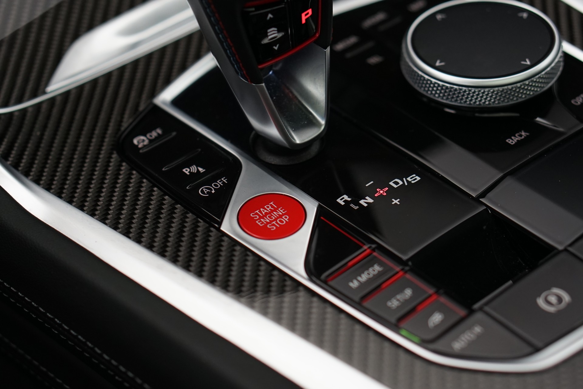 BMW X6M Steptronic M Competition *CH-Fahrzeug* *Carbon* *B&W*-image-32