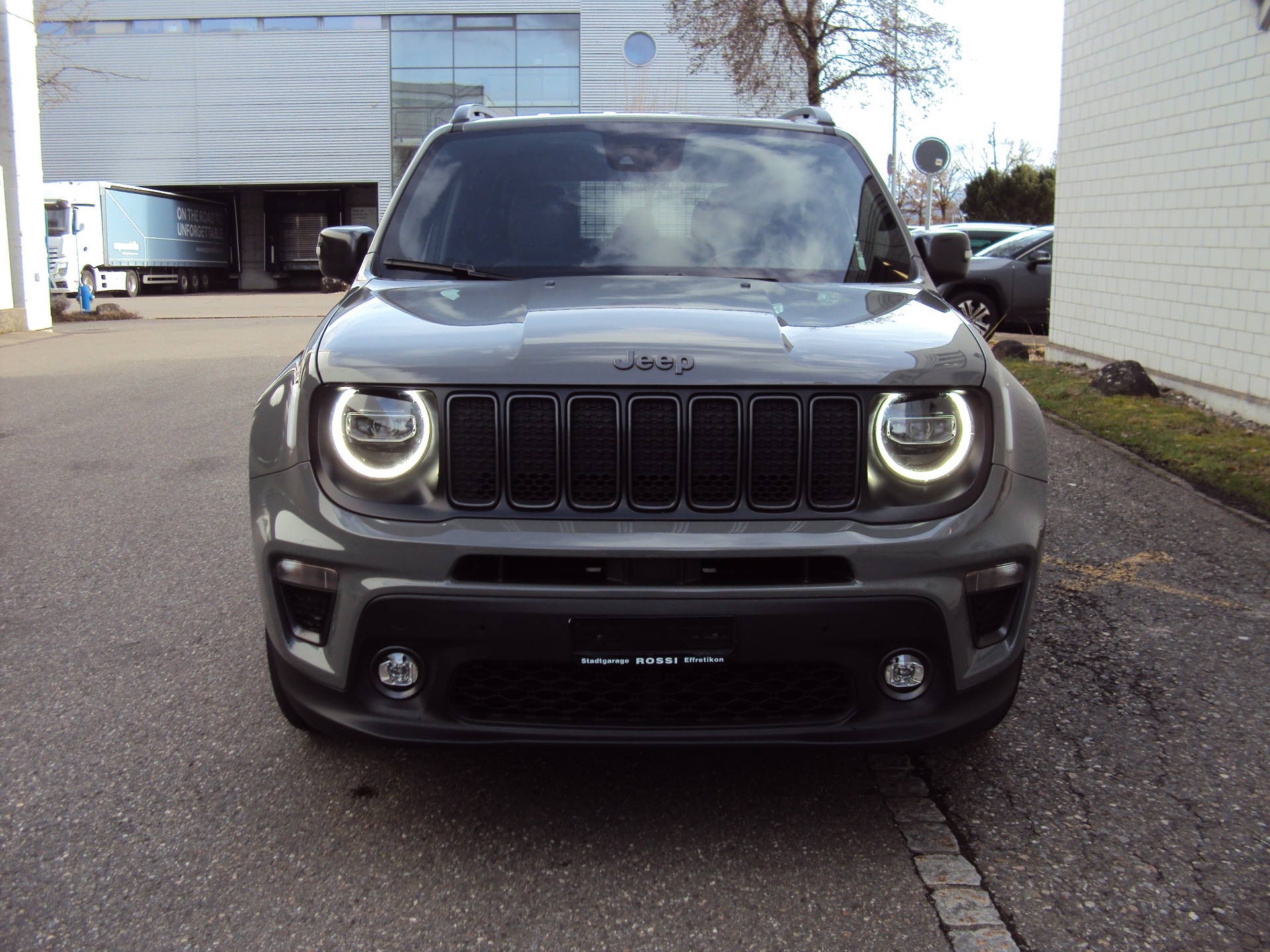 JEEP Renegade 1.0 Turbo 80TH Anniversary-image-2