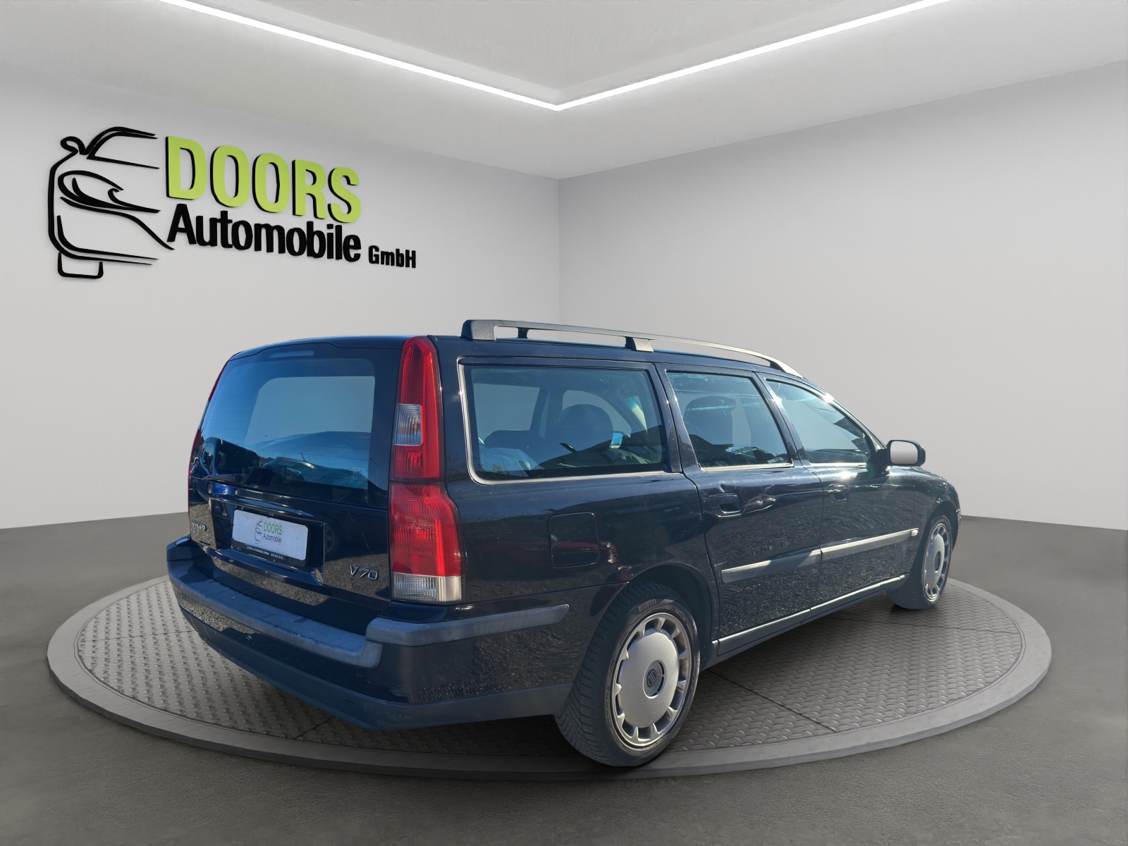 VOLVO V70 2.0T-showroom-element-3