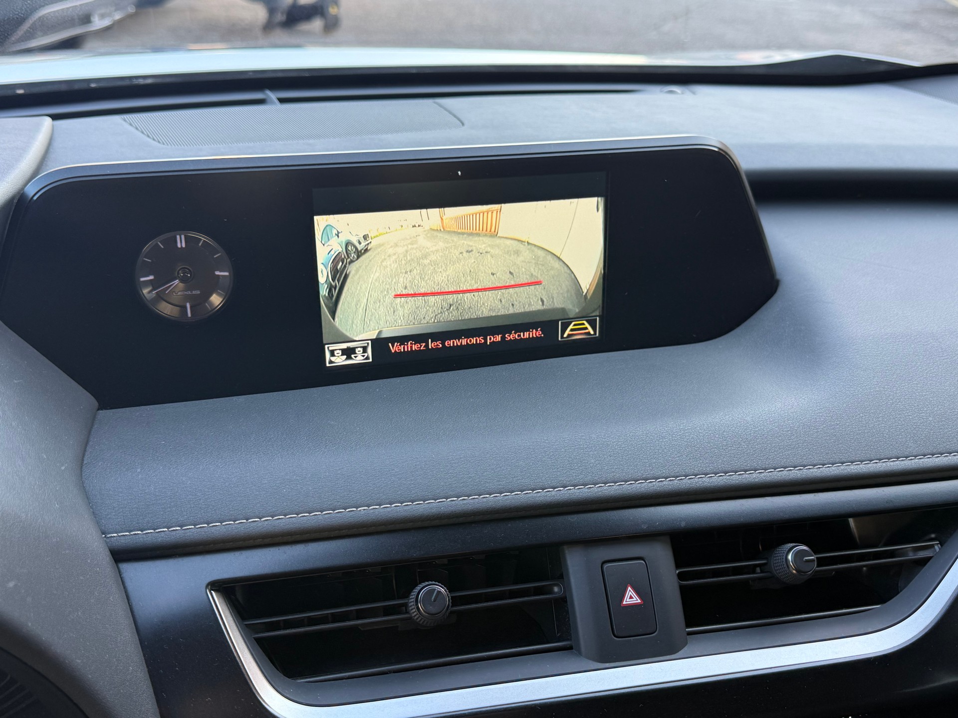 LEXUS UX 250h Impression Automatic-image-12