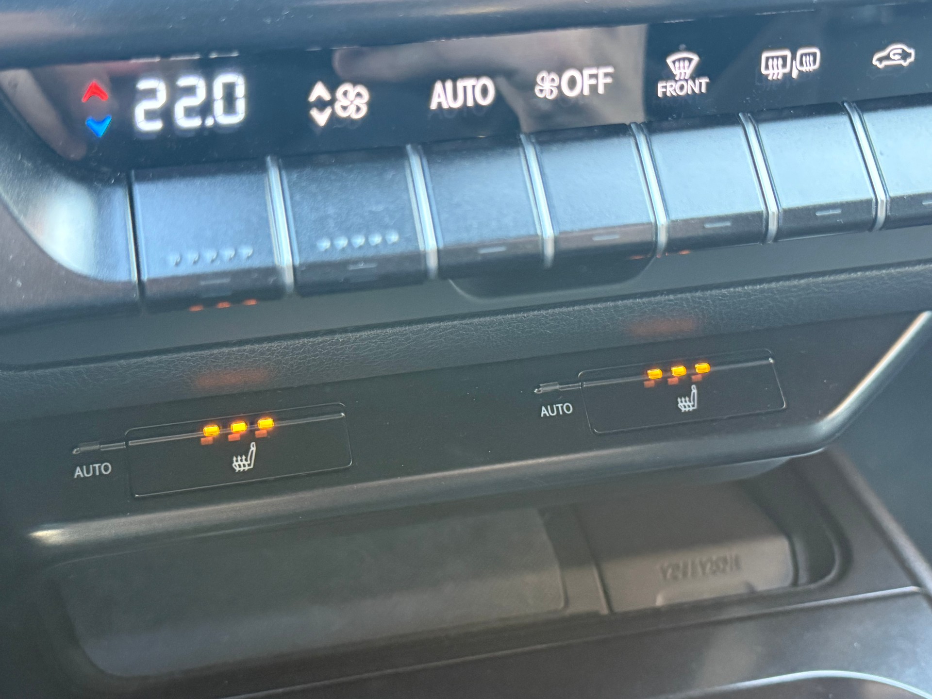 LEXUS UX 250h Impression Automatic-image-8