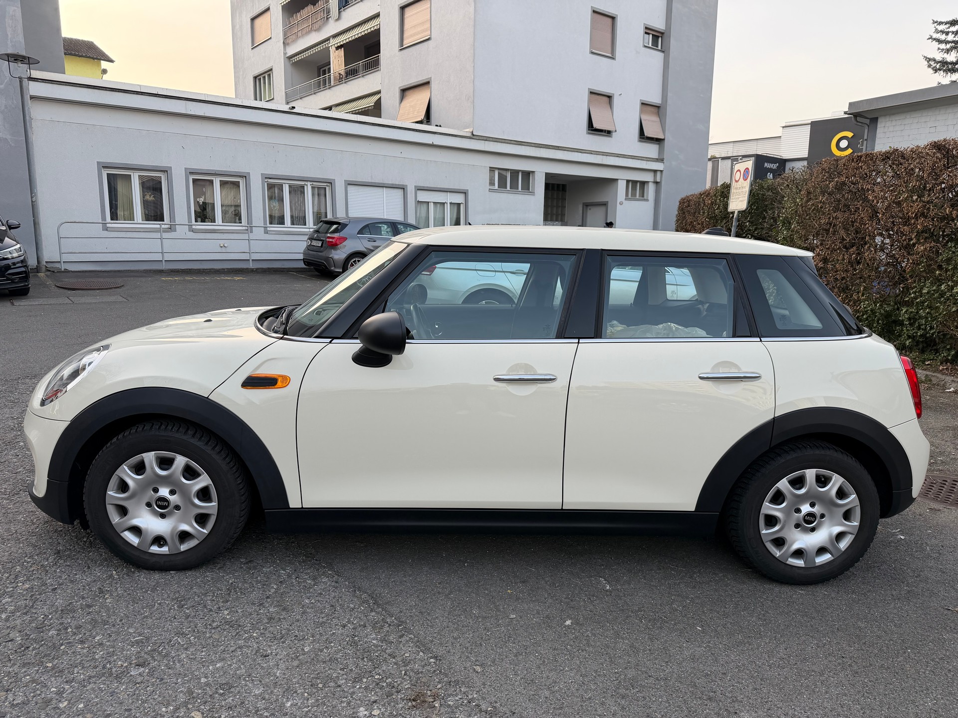 MINI One Downtown-image-1