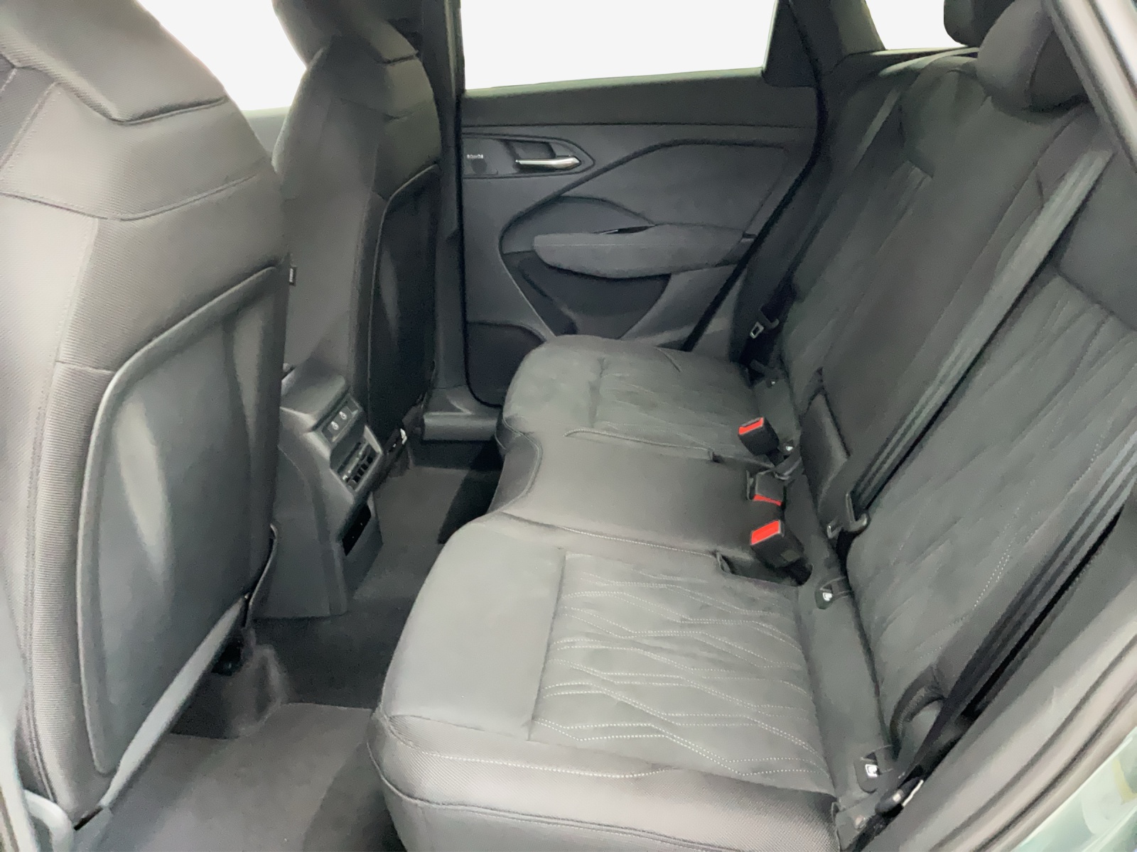 AUDI Q3 SUV 110 kW TFSI S tronic-image-11