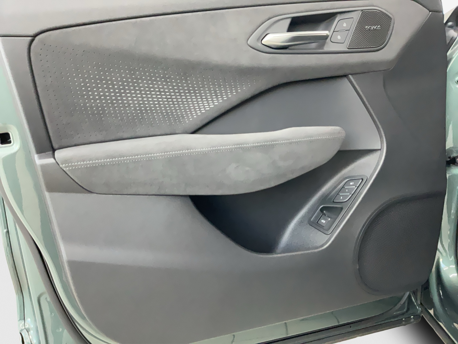 AUDI Q3 SUV 110 kW TFSI S tronic-image-14