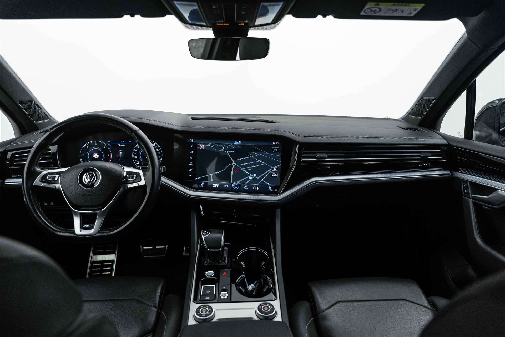VW Touareg 3.0 TDI R Line Tiptronic-image-9