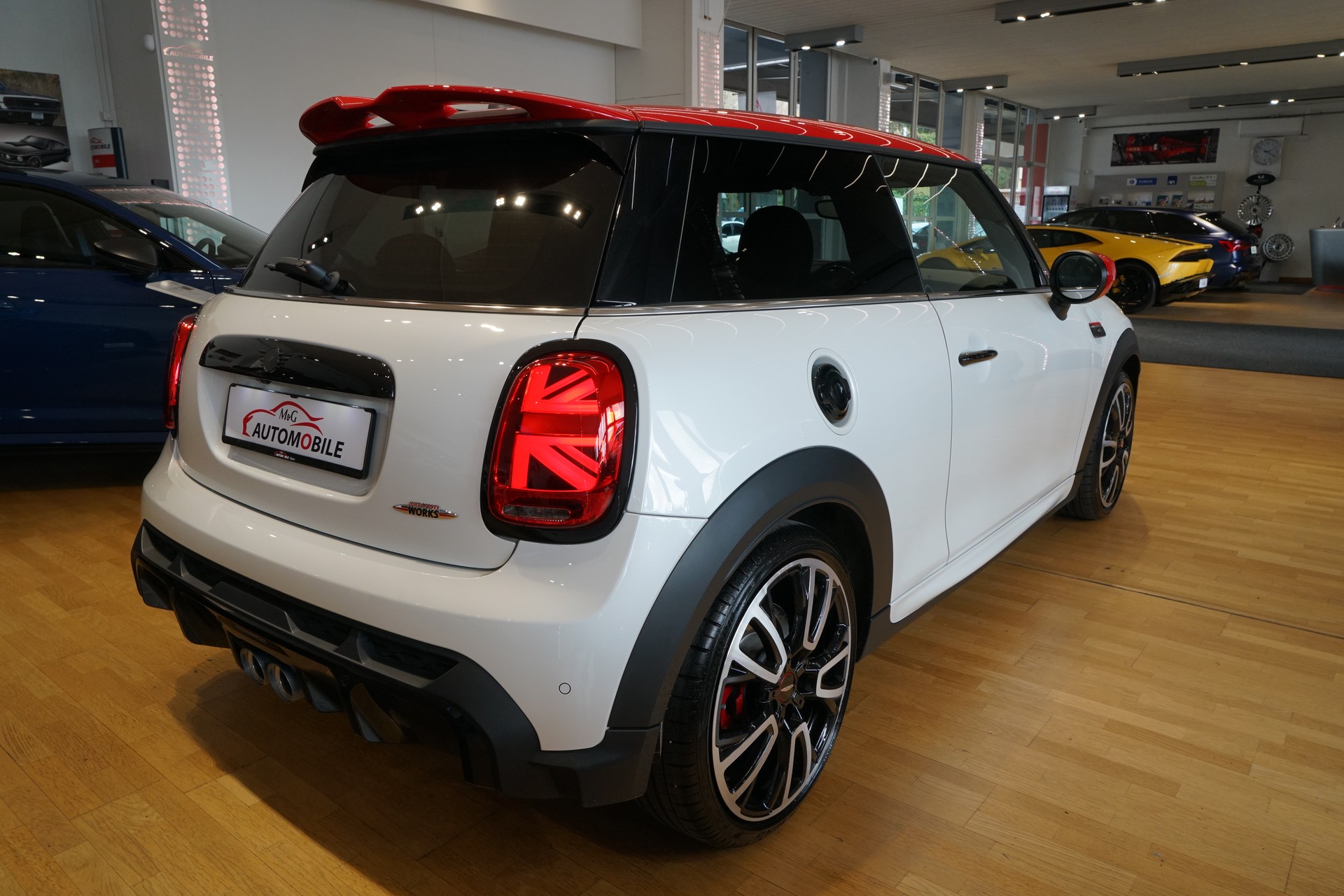 MINI Cooper John Cooper Works Steptronic-image-7