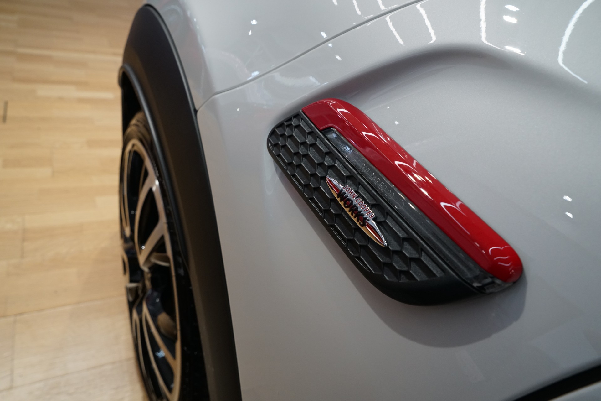 MINI Cooper John Cooper Works Steptronic-image-4