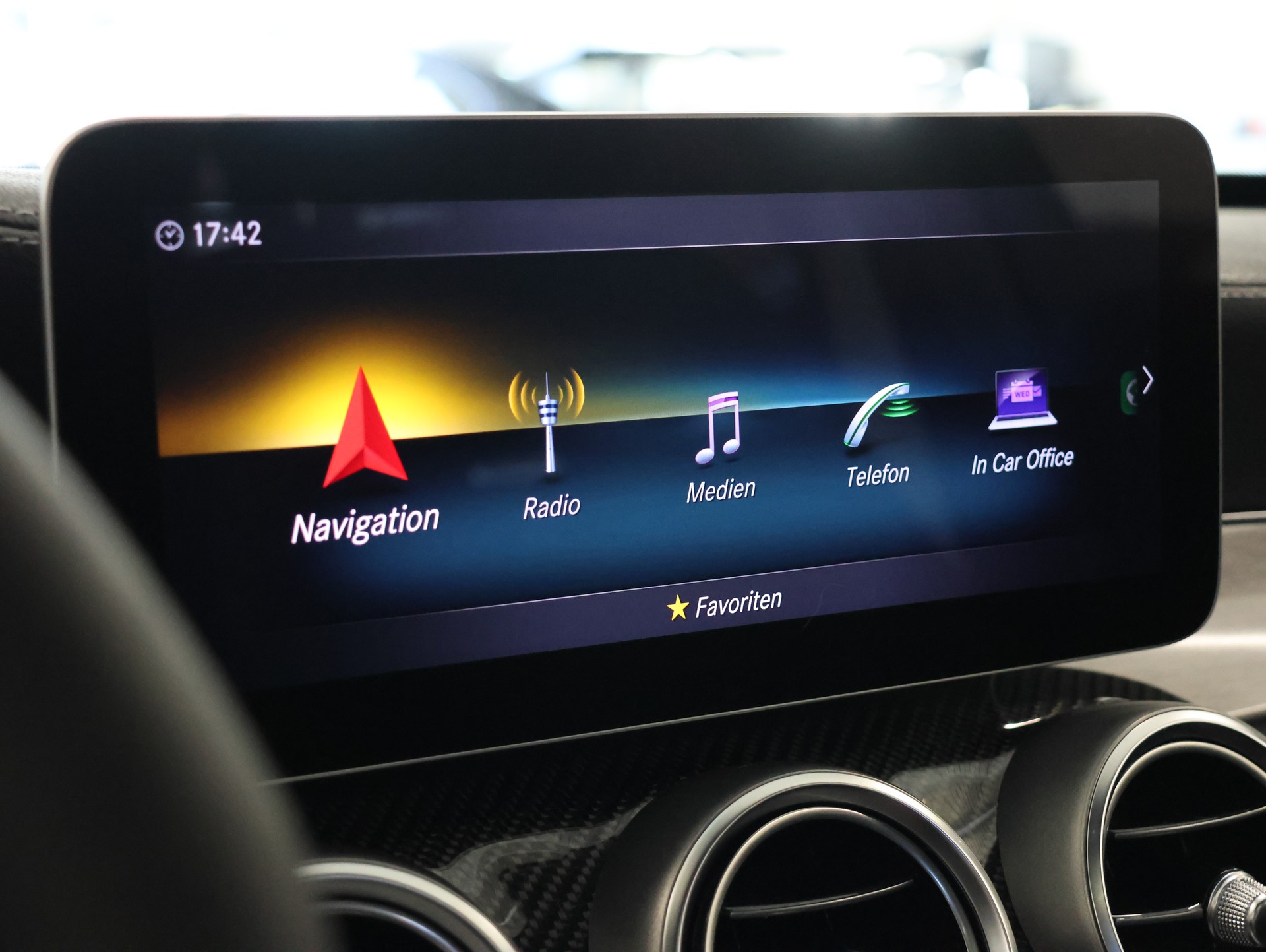 MERCEDES-BENZ C 63 S AMG *Performance Abgassanlage* *Carbon Packet* *Burmester*-image-28
