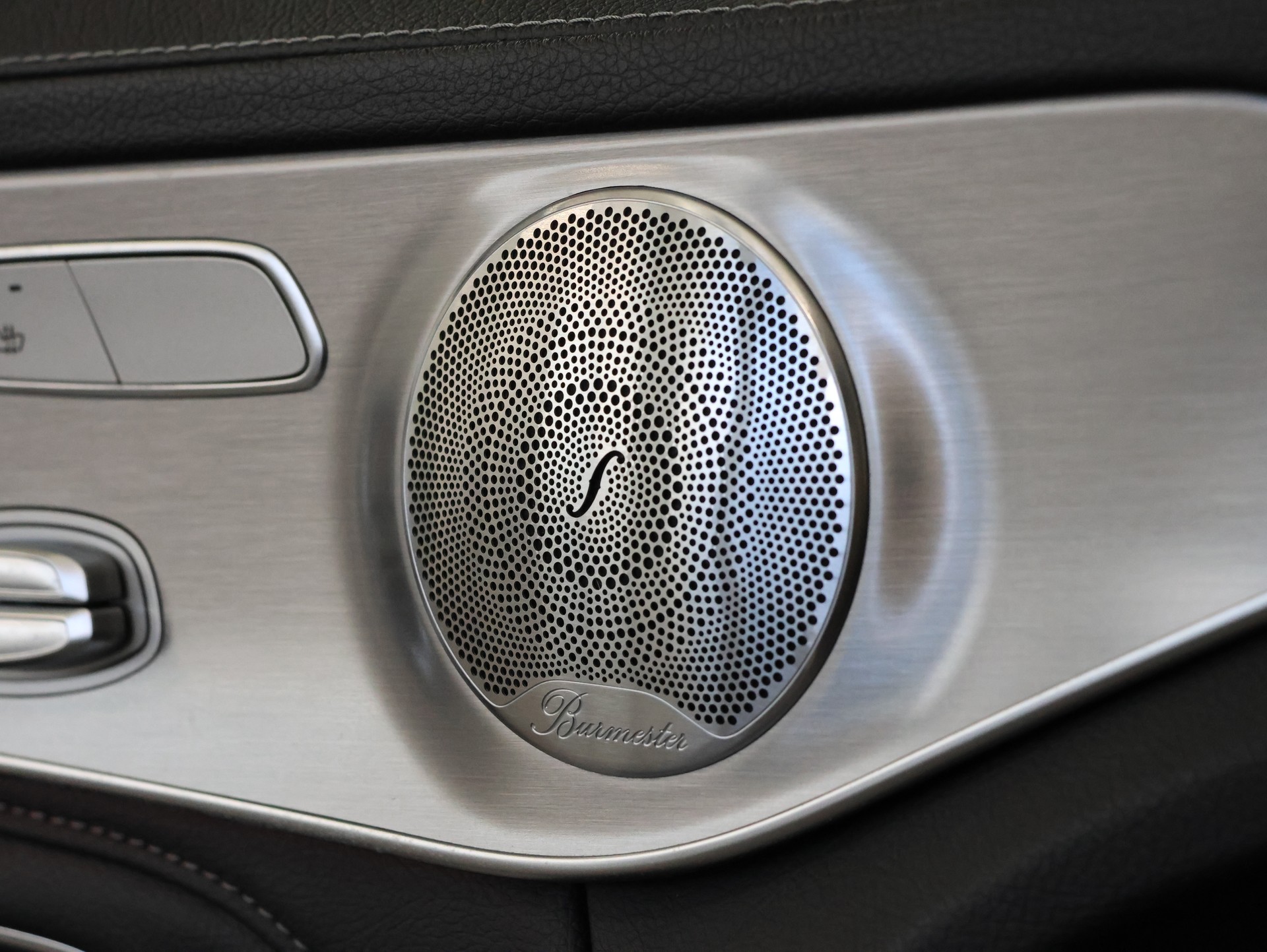 MERCEDES-BENZ C 63 S AMG *Performance Abgassanlage* *Carbon Packet* *Burmester*-image-37
