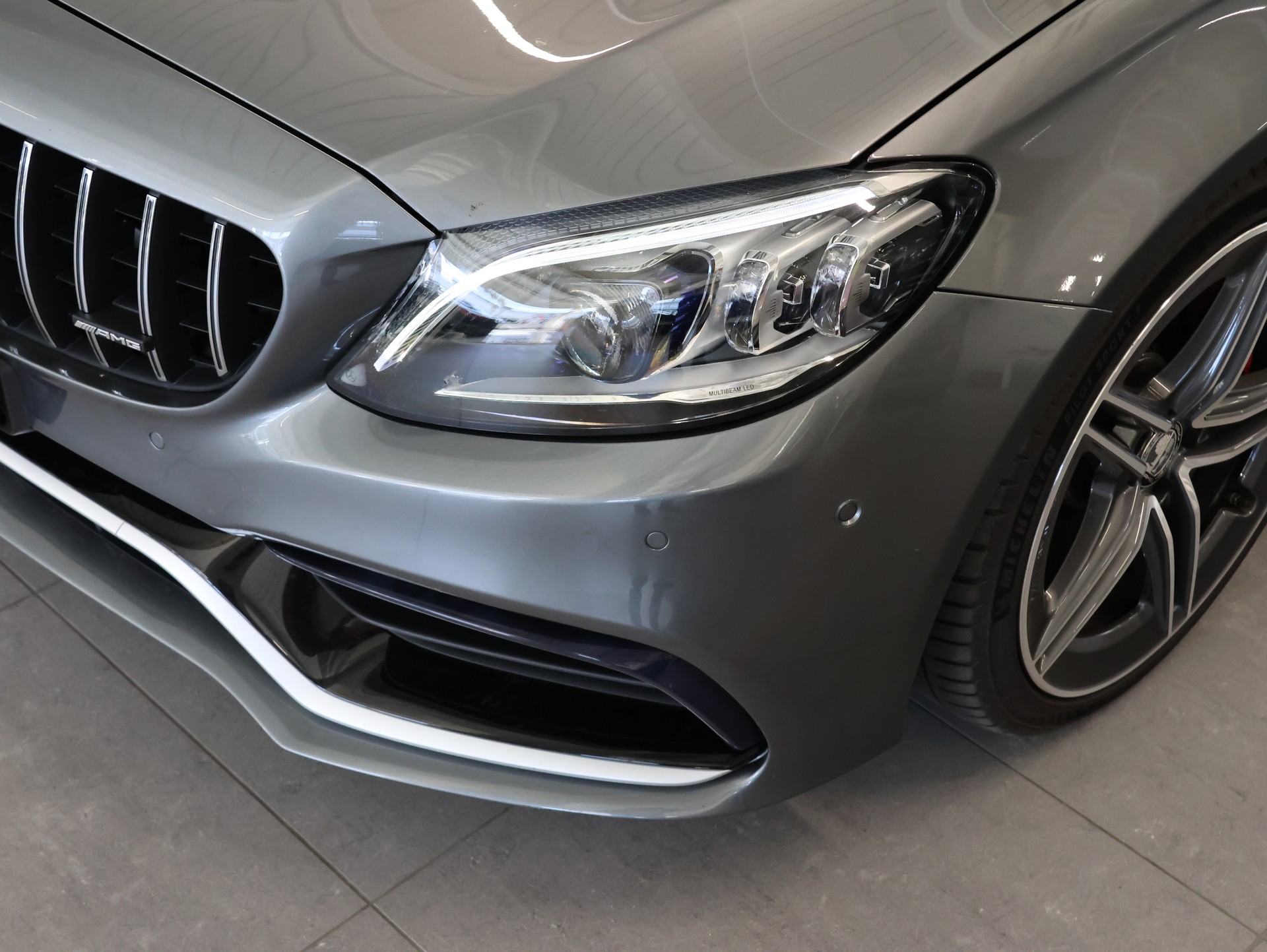 MERCEDES-BENZ C 63 S AMG *Performance Abgassanlage* *Carbon Packet* *Burmester*-image-9