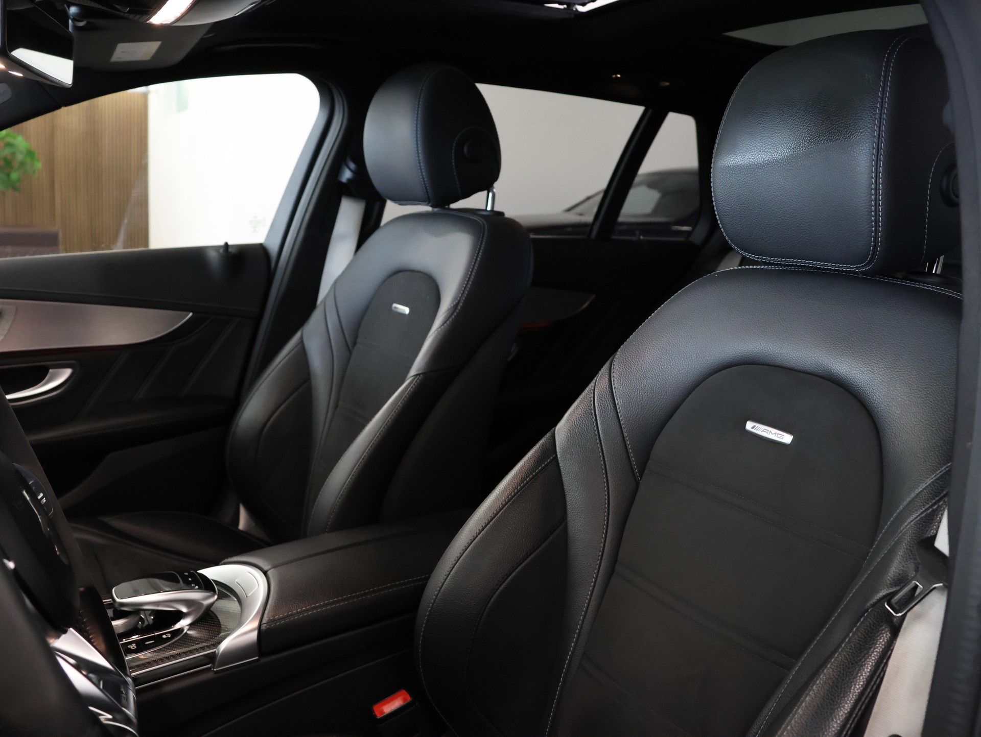 MERCEDES-BENZ C 63 S AMG *Performance Abgassanlage* *Carbon Packet* *Burmester*-image-17