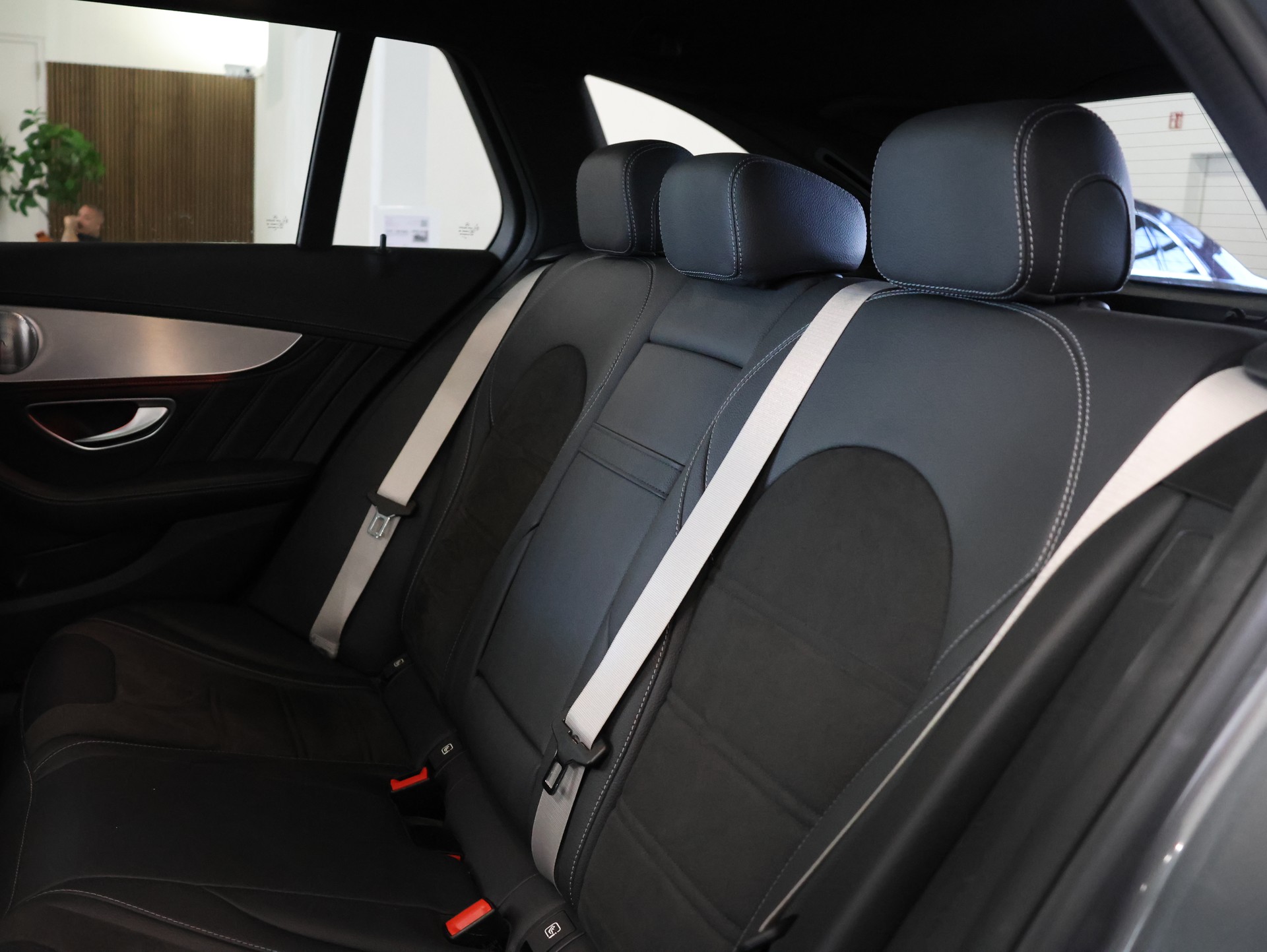 MERCEDES-BENZ C 63 S AMG *Performance Abgassanlage* *Carbon Packet* *Burmester*-image-38