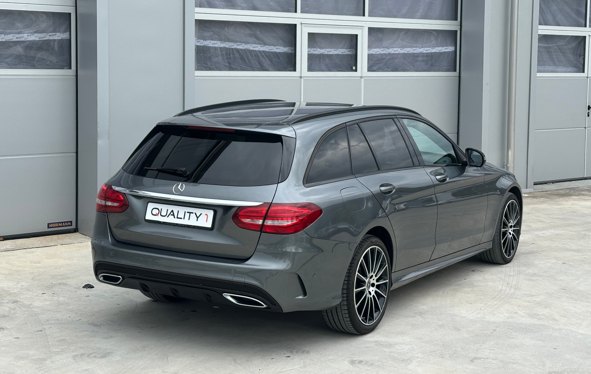 MERCEDES-BENZ C 250 d AMG Line 4Matic 9G-Tronic-image-5