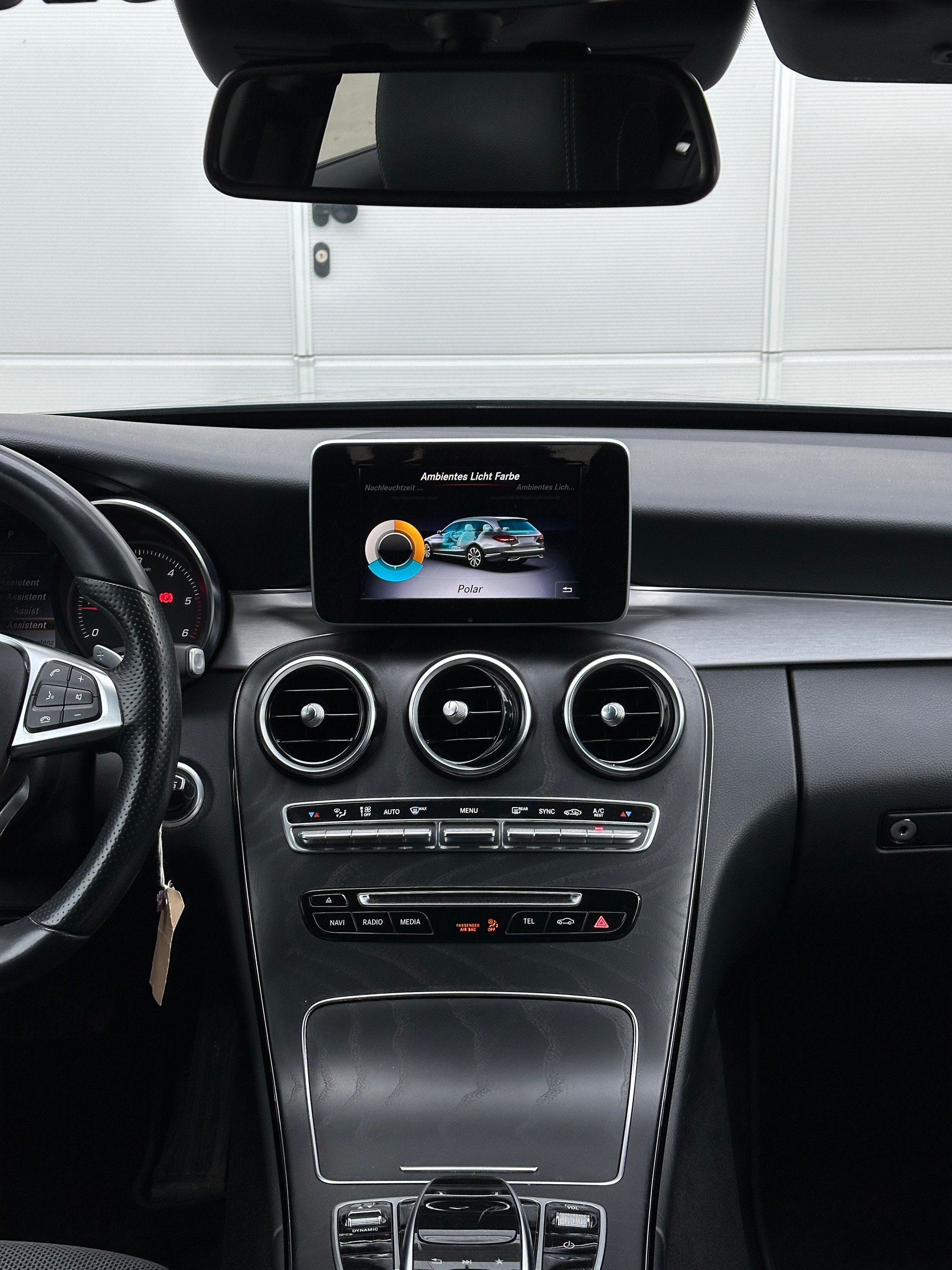MERCEDES-BENZ C 250 d AMG Line 4Matic 9G-Tronic-image-12
