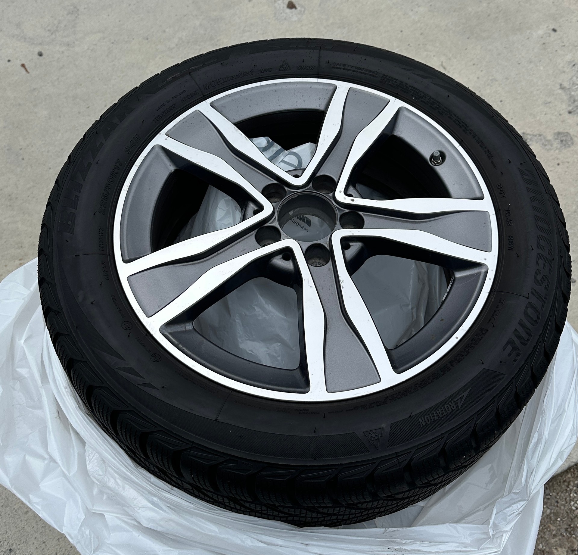 MERCEDES-BENZ C 250 d AMG Line 4Matic 9G-Tronic-image-15
