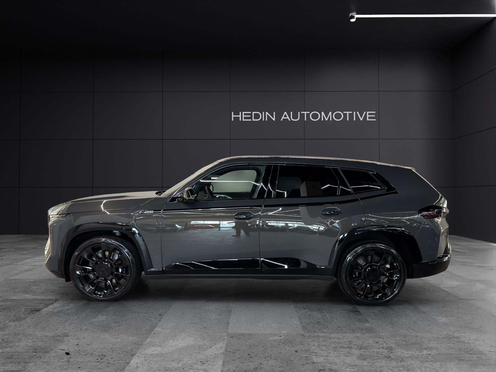 BMW XM 50e Plug-in Hybrid-image-1