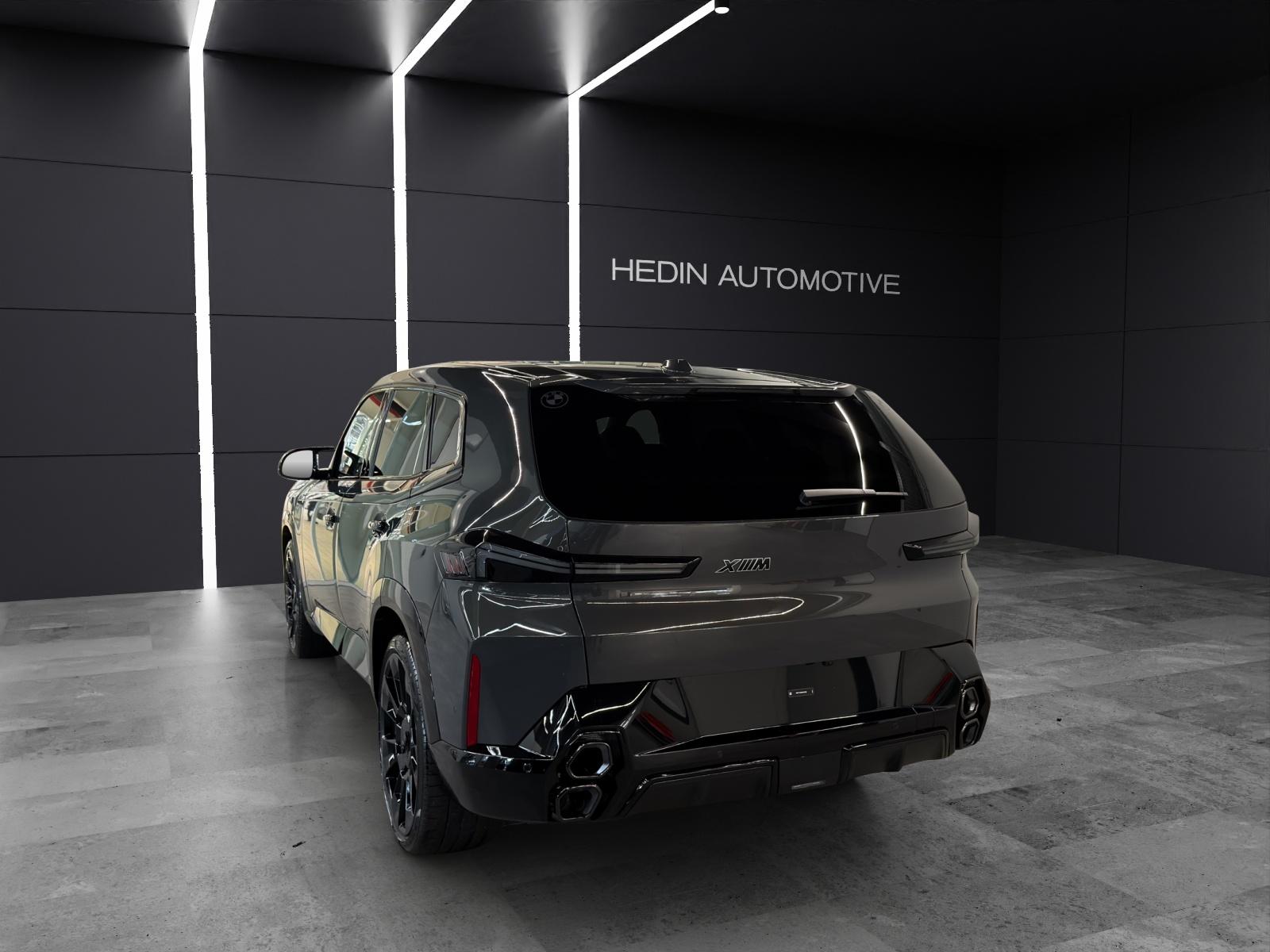 BMW XM 50e Plug-in Hybrid-image-3