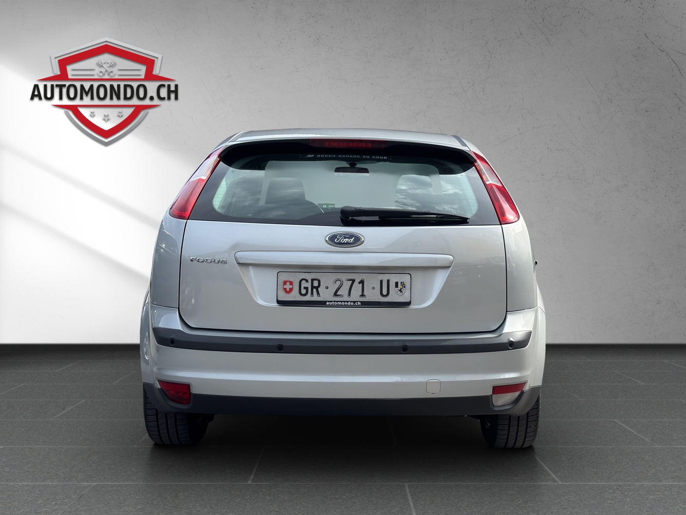 FORD Focus 2.0i Ghia-image-5