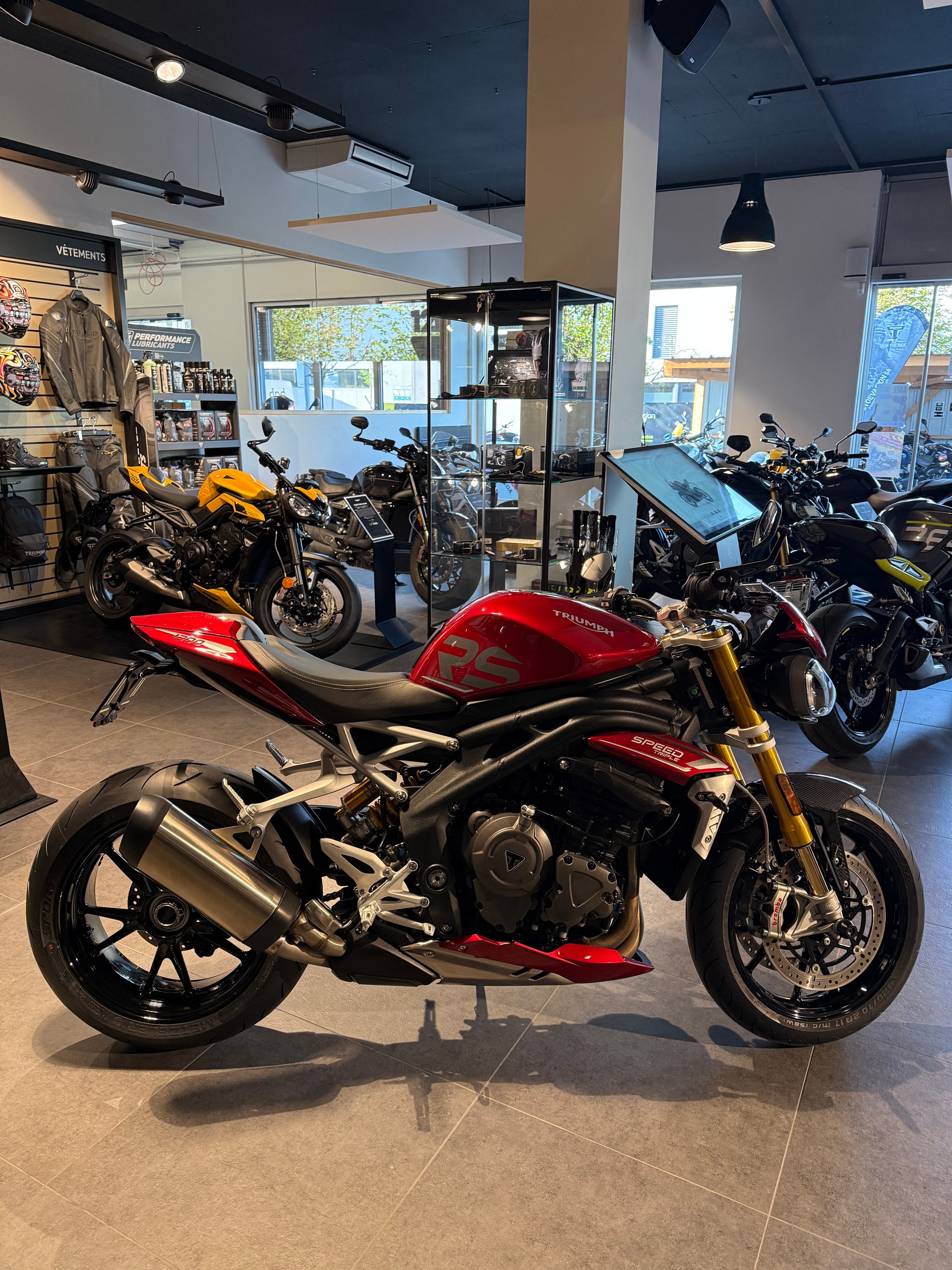 TRIUMPH Speed Triple RS-showroom-element-1