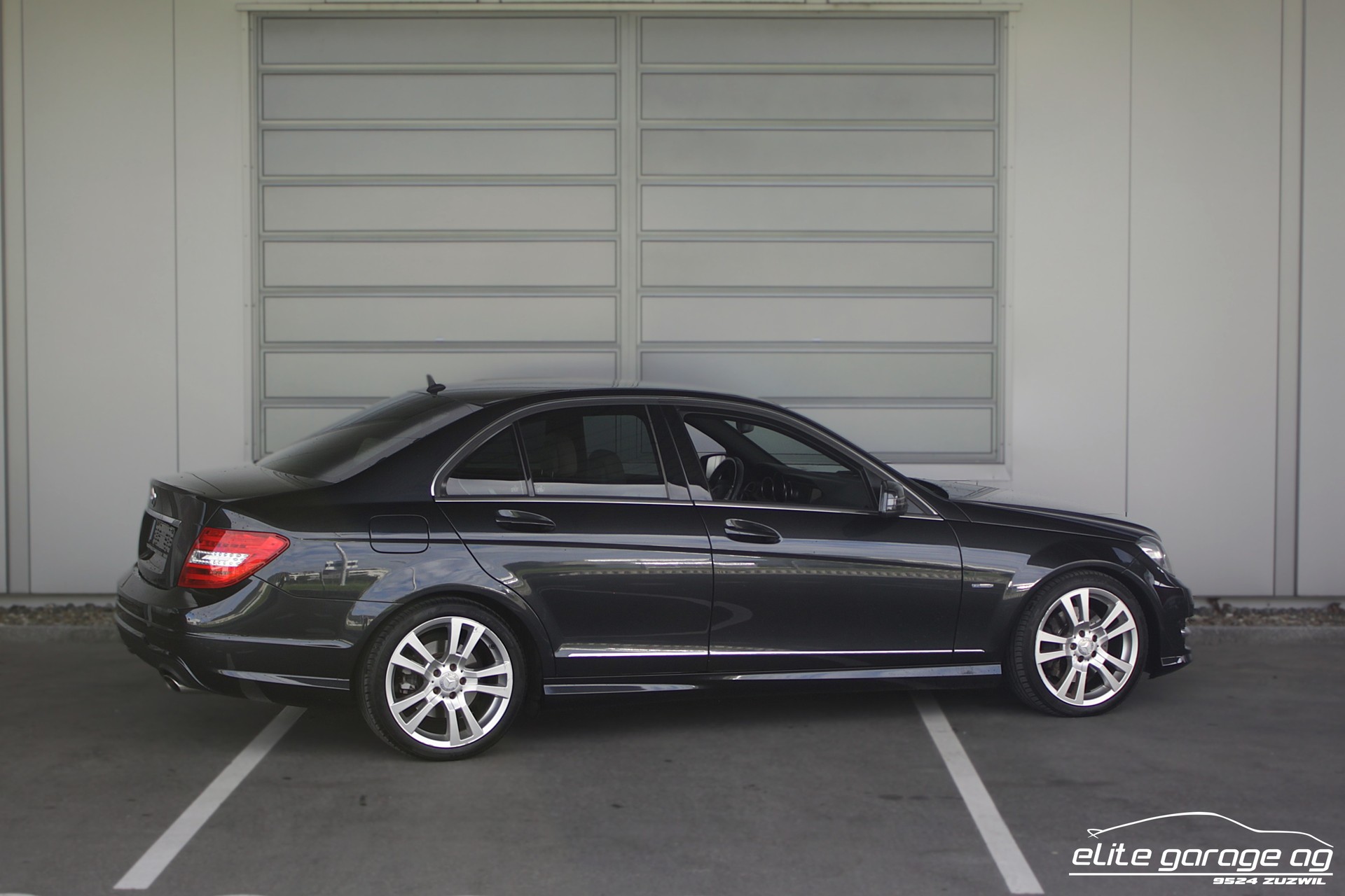 MERCEDES-BENZ C 350 Avantgarde 4Matic 7G-Tronic-image-4