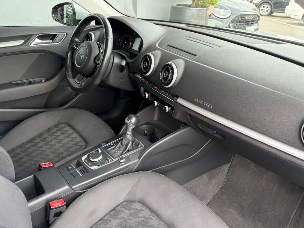 AUDI A3 Sportback 1.4 e-tron Ambition S-tronic-image-5