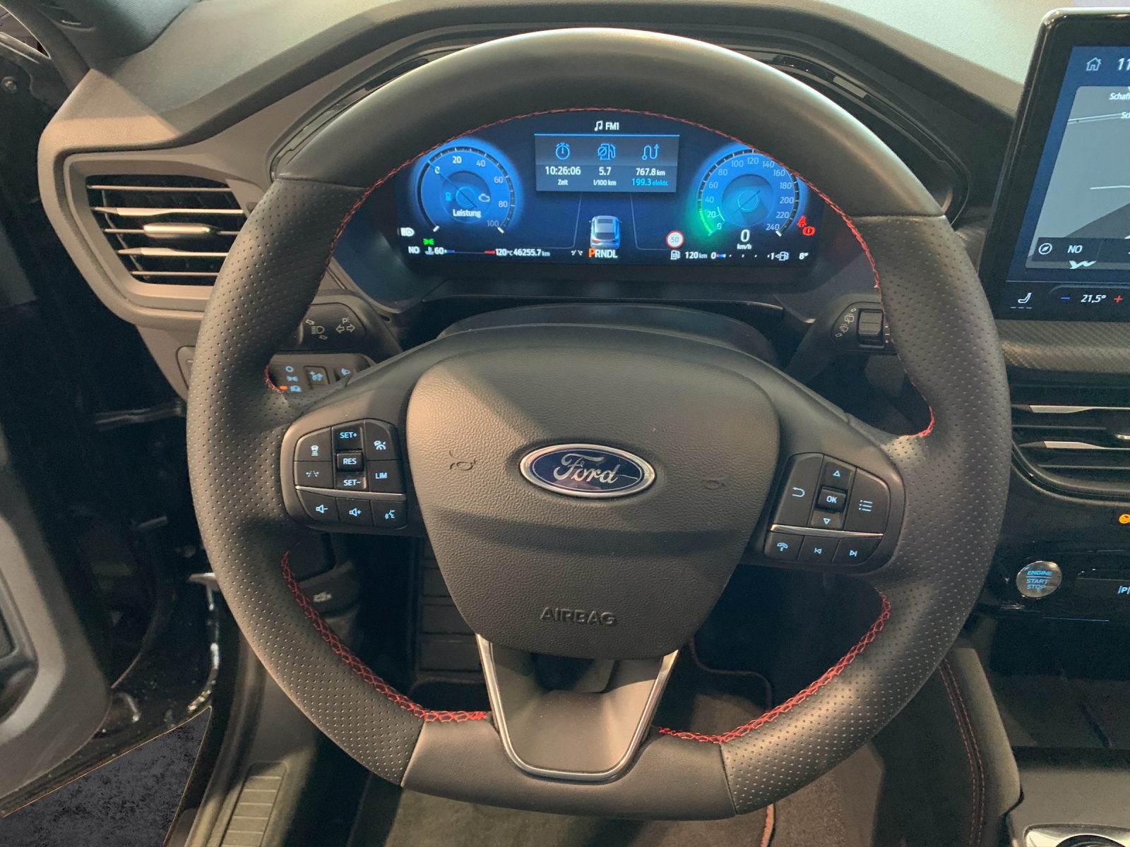 FORD Kuga 2.5 Hybrid ST-Line X 4x4-image-8