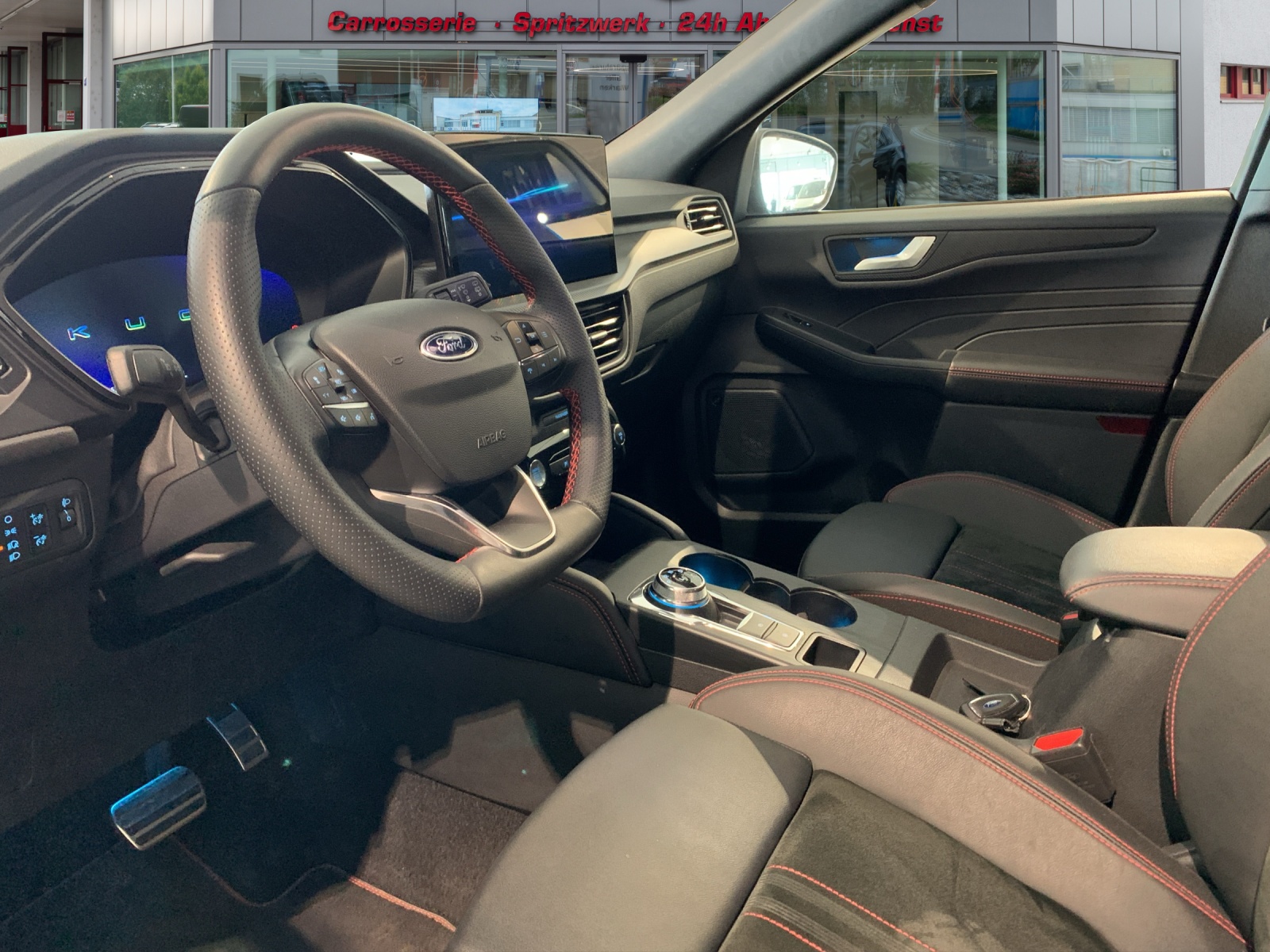 FORD Kuga 2.5 Hybrid ST-Line X 4x4-image-6