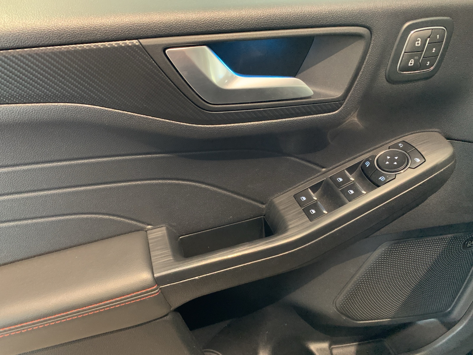 FORD Kuga 2.5 Hybrid ST-Line X 4x4-image-7