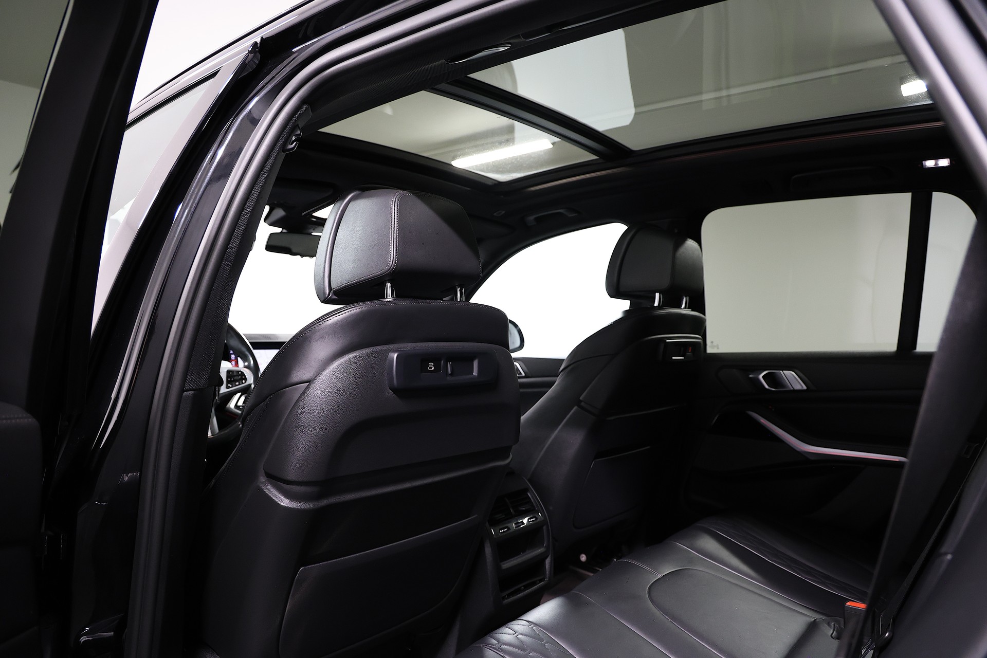BMW X5 xDrive 48V 30d M Sport Steptronic *CH-FZ* *AHK 3,5T*-image-15
