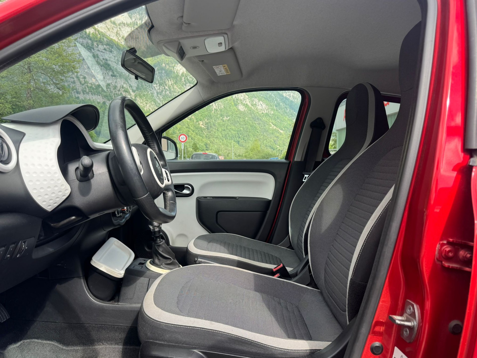 RENAULT Twingo 0.9 Intens-image-8