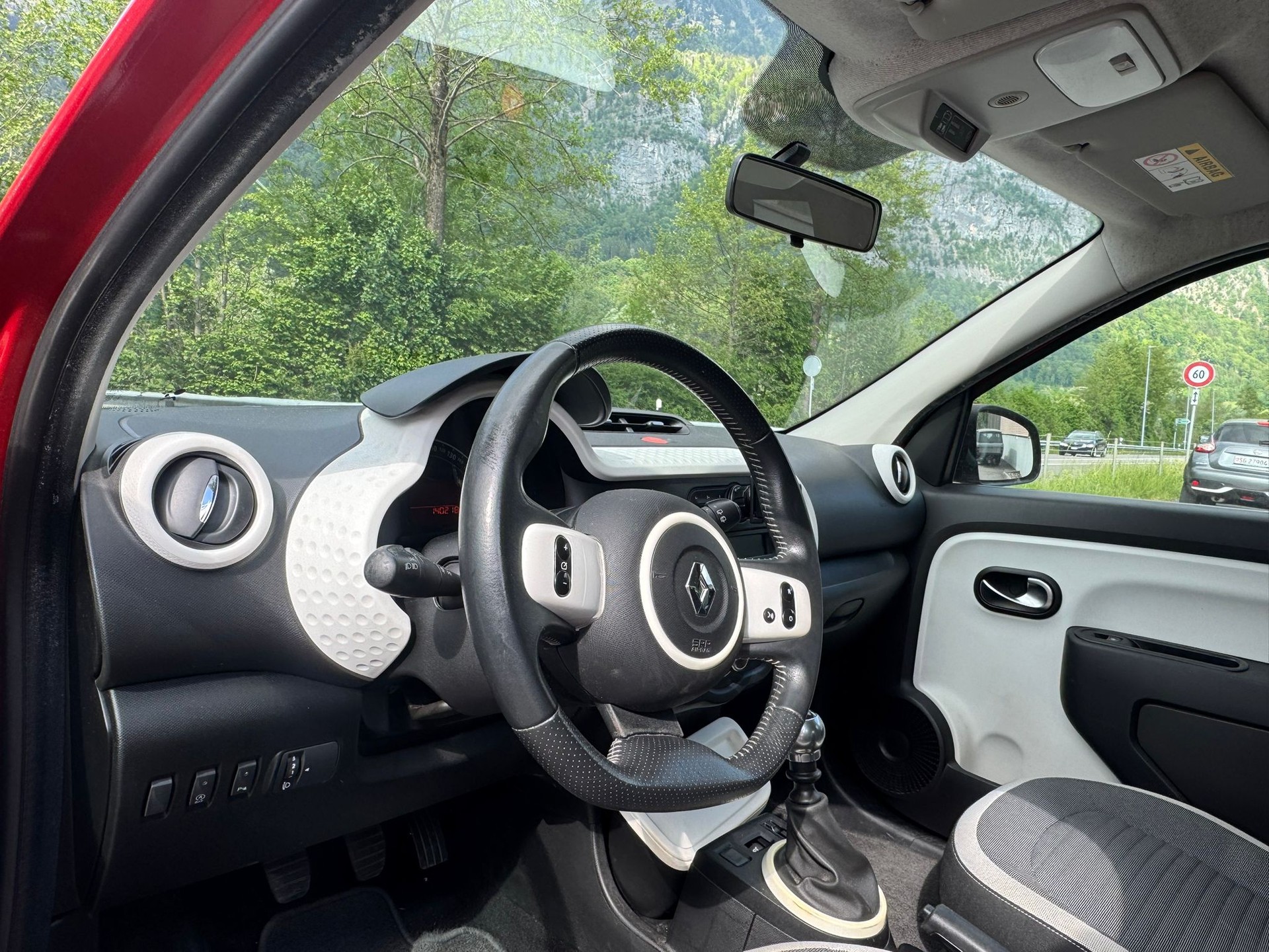 RENAULT Twingo 0.9 Intens-image-11