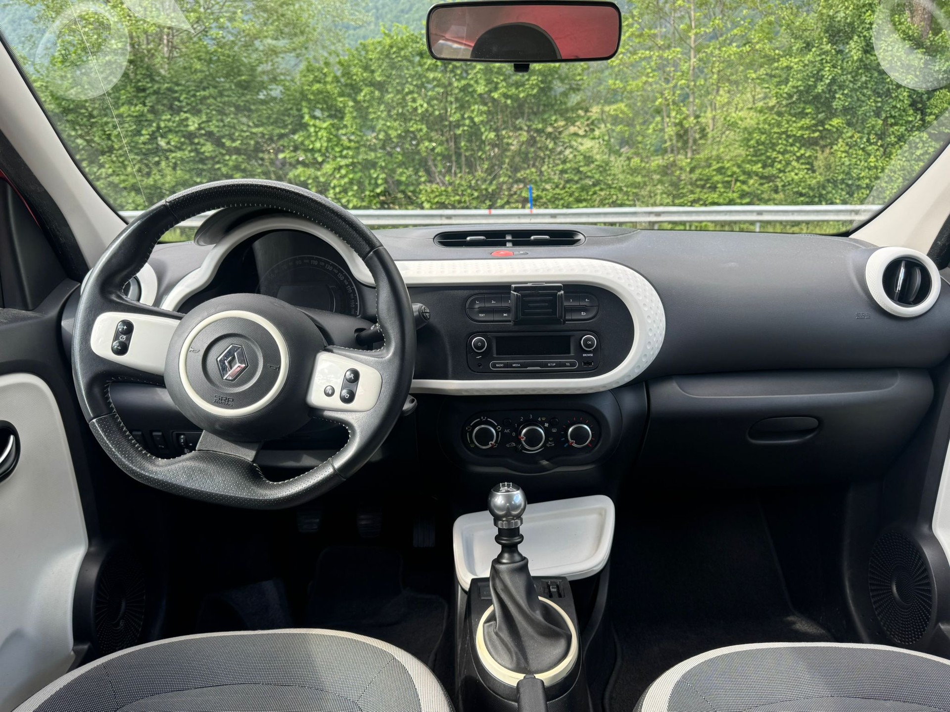 RENAULT Twingo 0.9 Intens-image-10
