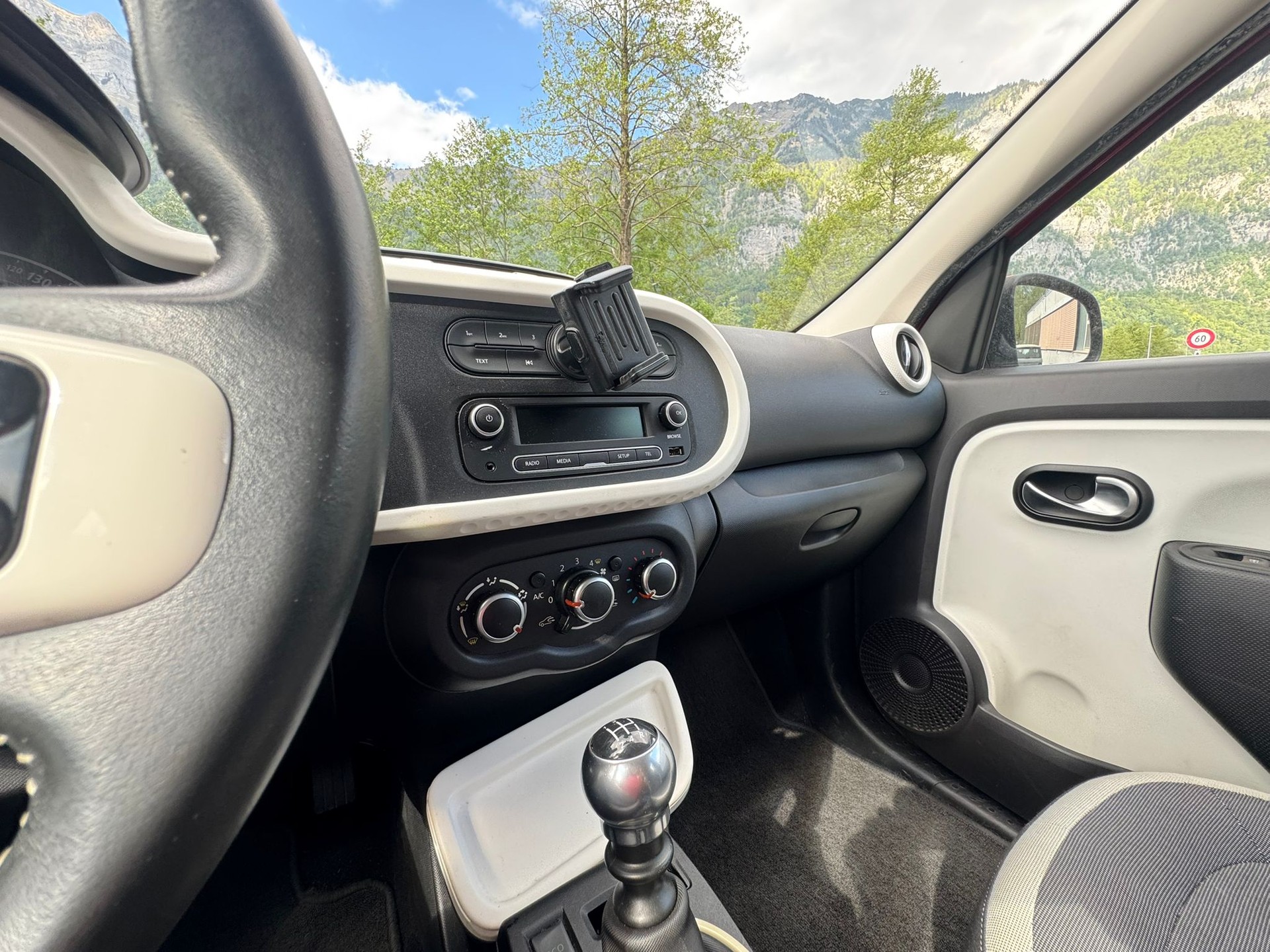 RENAULT Twingo 0.9 Intens-image-14