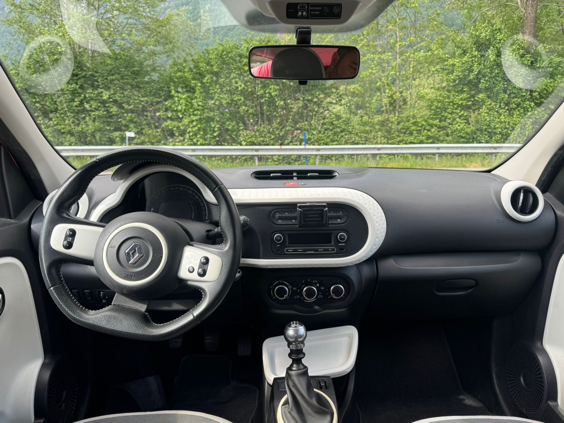 RENAULT Twingo 0.9 Intens-image-9
