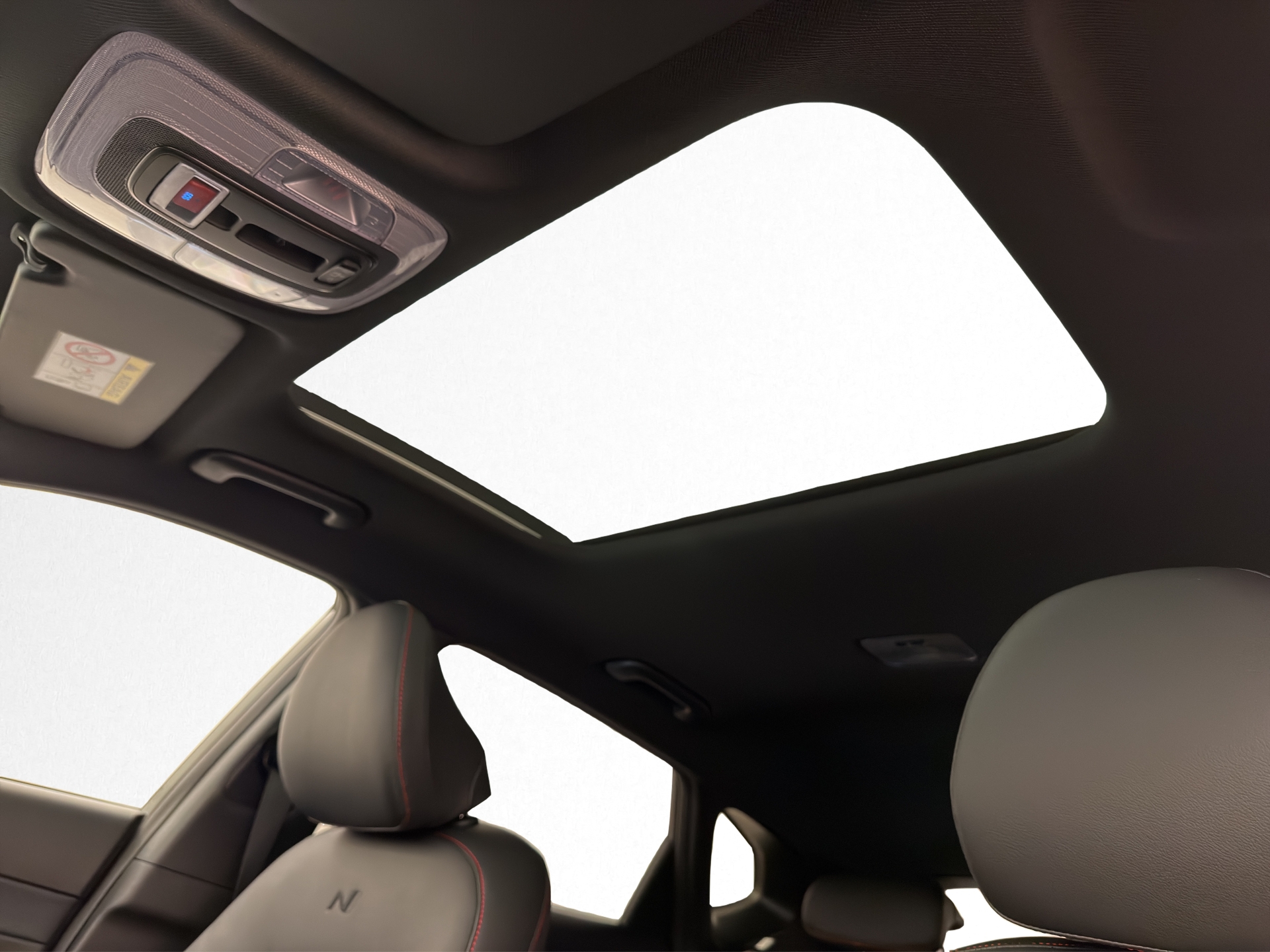 HYUNDAI Kona 1.6 GDi Hybrid N-Line-image-14