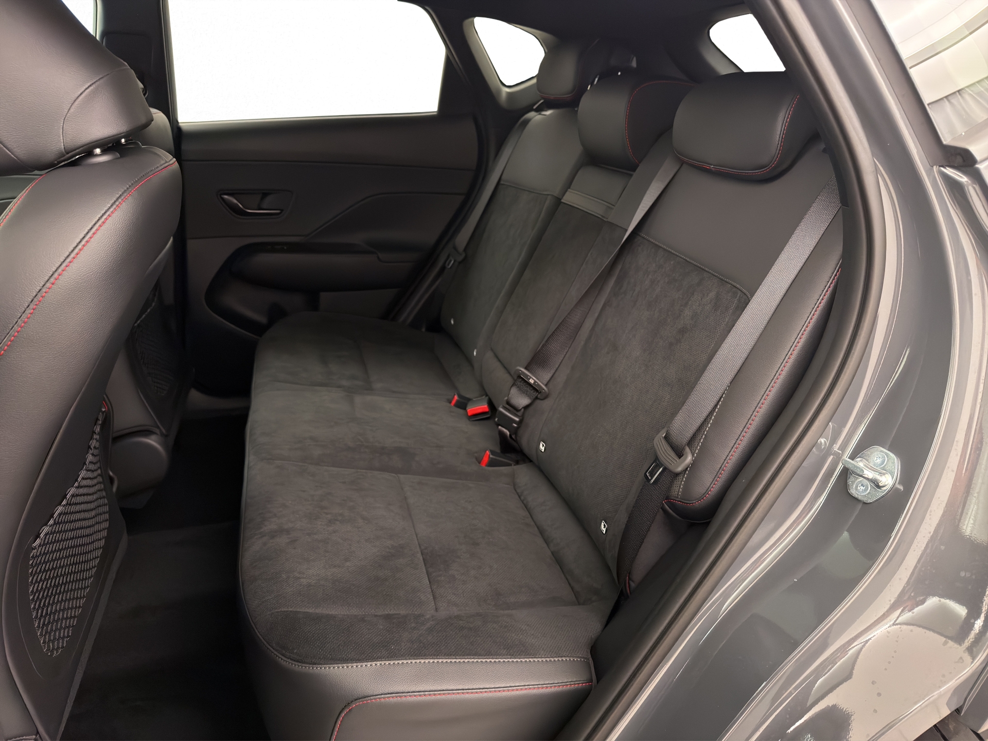HYUNDAI Kona 1.6 GDi Hybrid N-Line-image-11