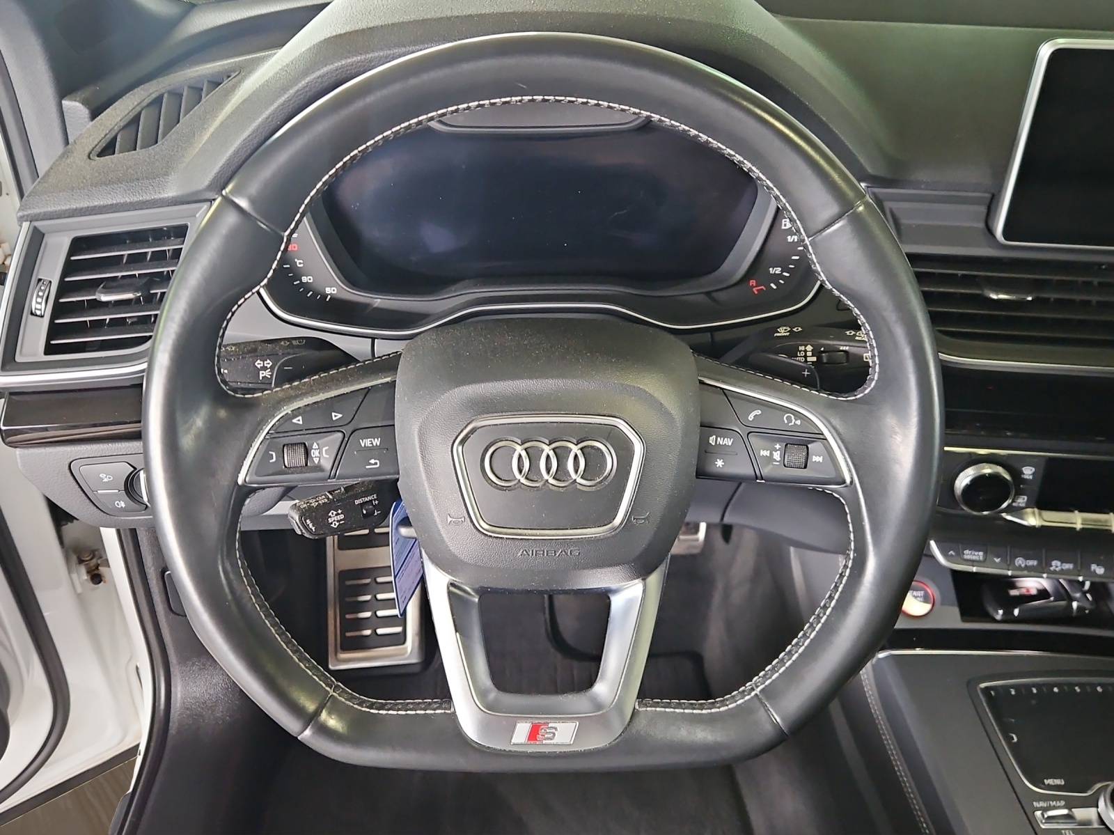 AUDI SQ5 3.0 TFSI quattro S-tronic-image-10