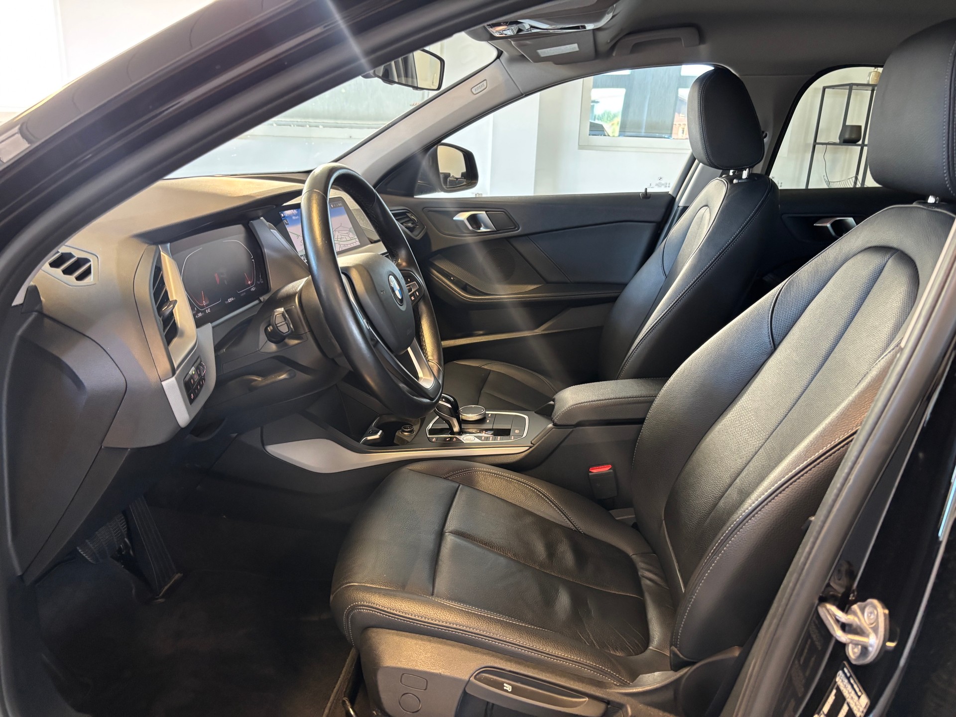 BMW 118i Steptronic-image-6