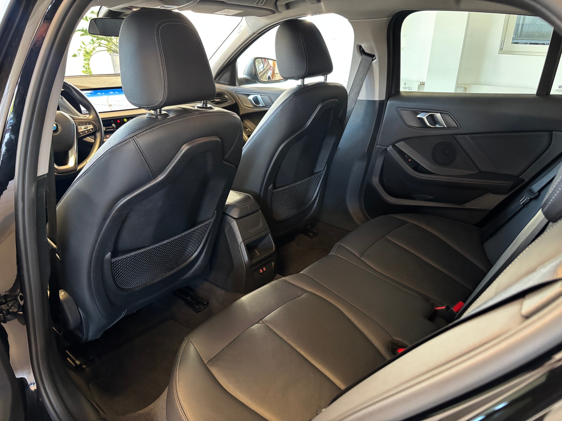 BMW 118i Steptronic-image-12
