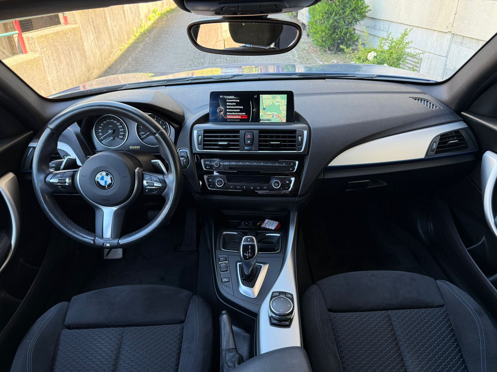 BMW 125i M Sport Steptronic-image-9